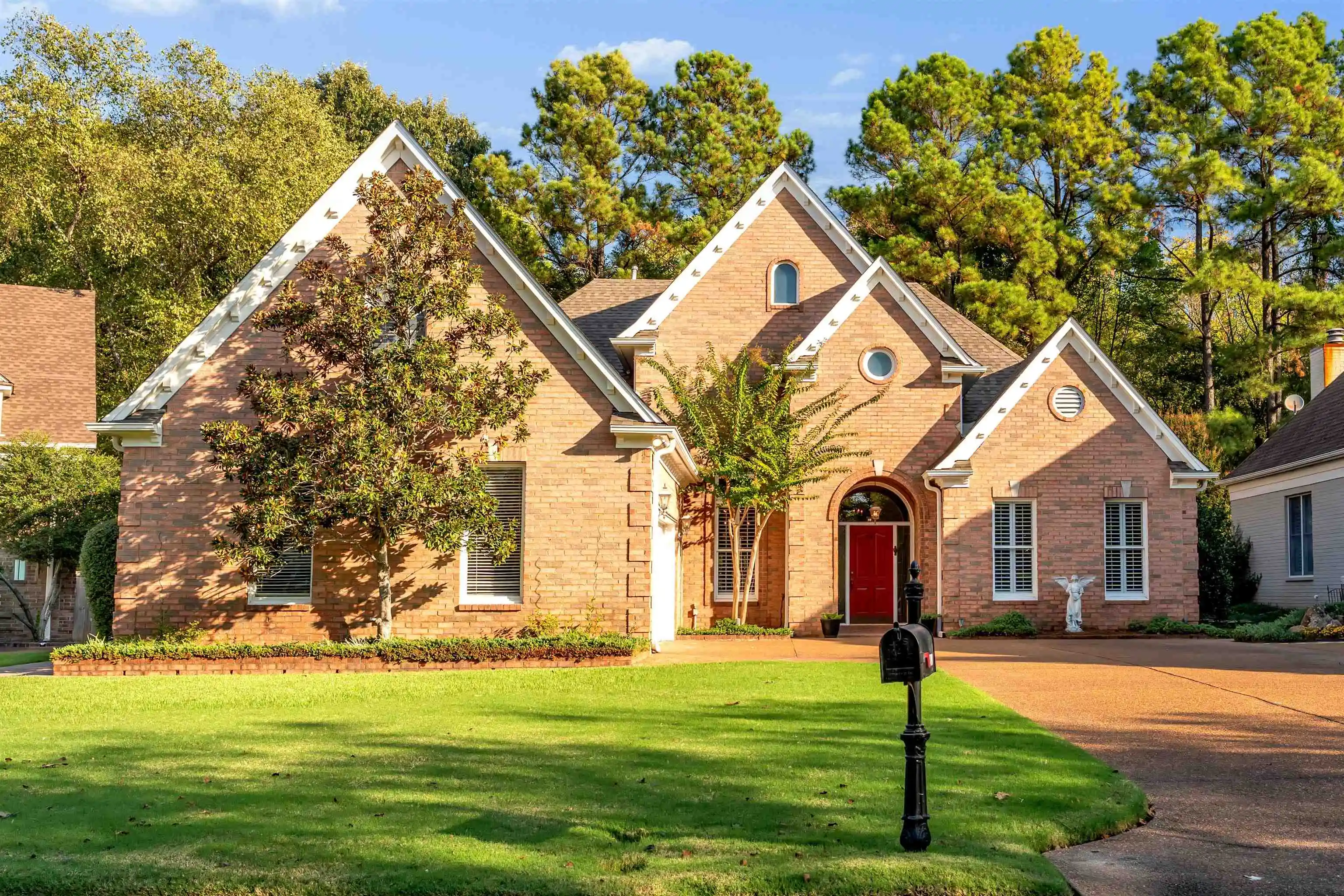 Photo 1 of Single family home for sale at 8400 Wood Manor Cv, Cordova, TN 38016 | MLS# 10232635 | Listing updated on 2026-10-29