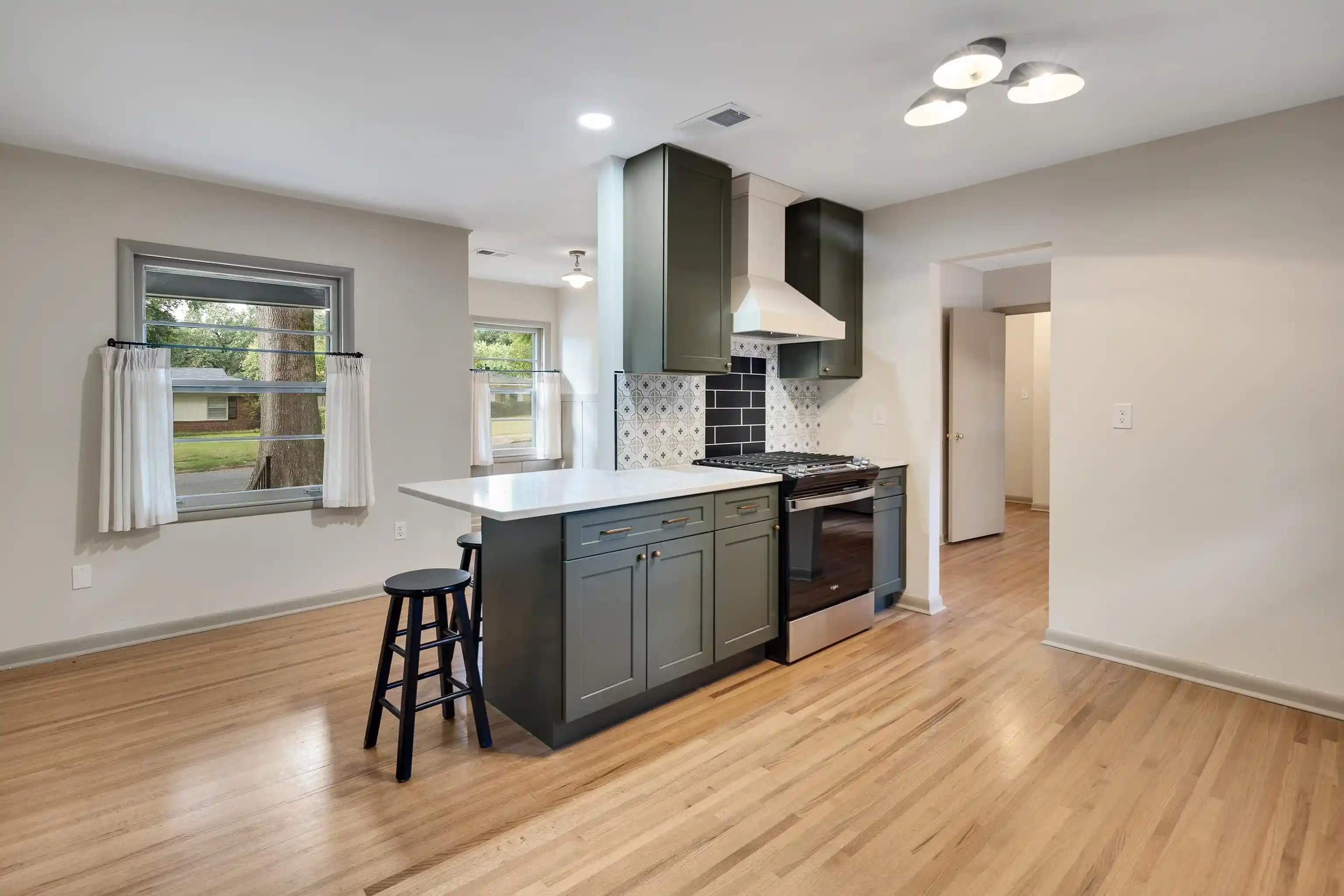 Photo 3 of Single family home for sale at 1384 Woodston Rd, Memphis, TN 38117 | MLS# 10232636 | Listing updated on 2026-10-24