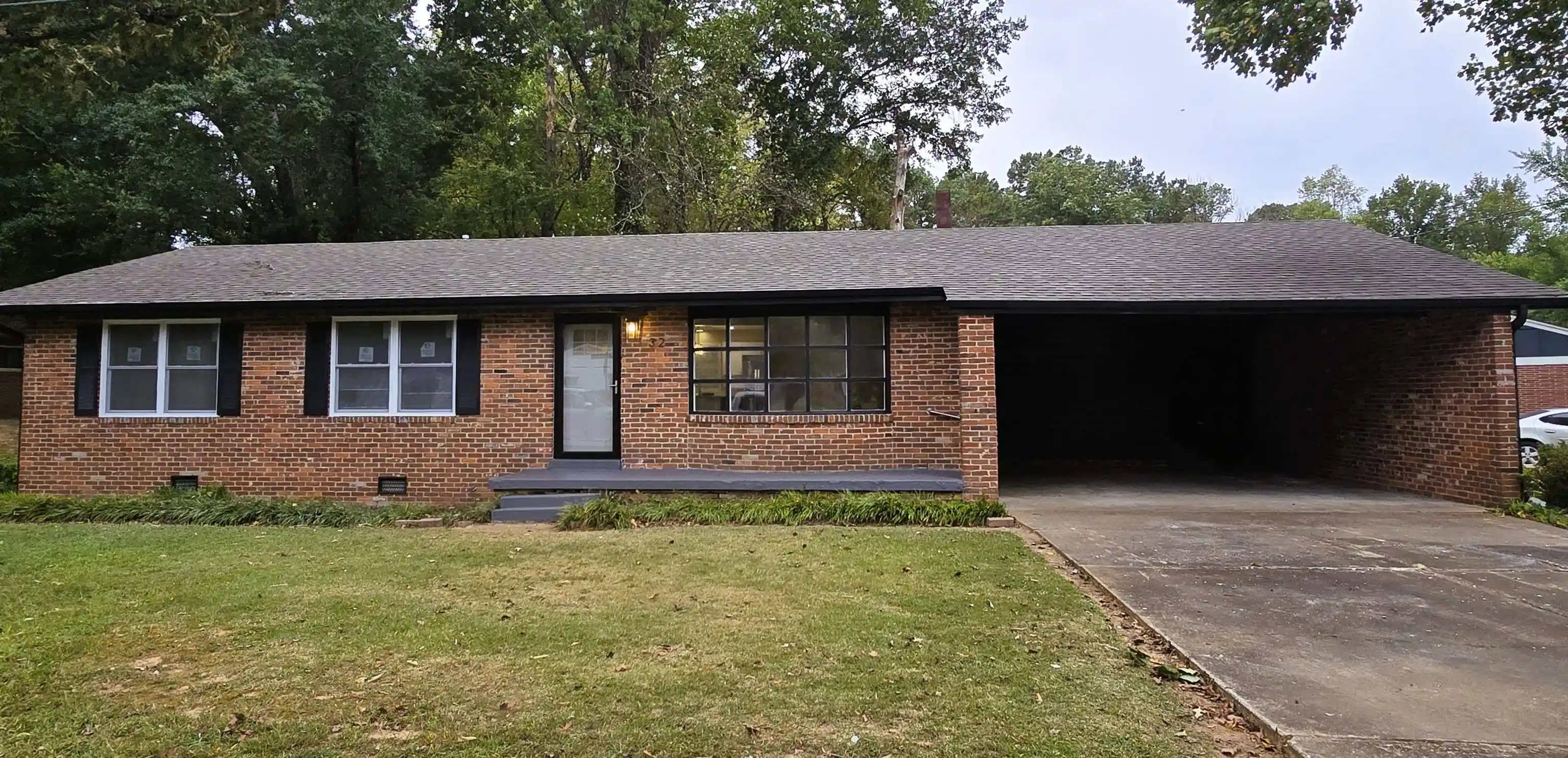 Photo 1 of Single family home for sale at 32 Cherokee Dr, Jackson, TN 38301 | MLS# 10232639 | Listing updated on 2026-10-17