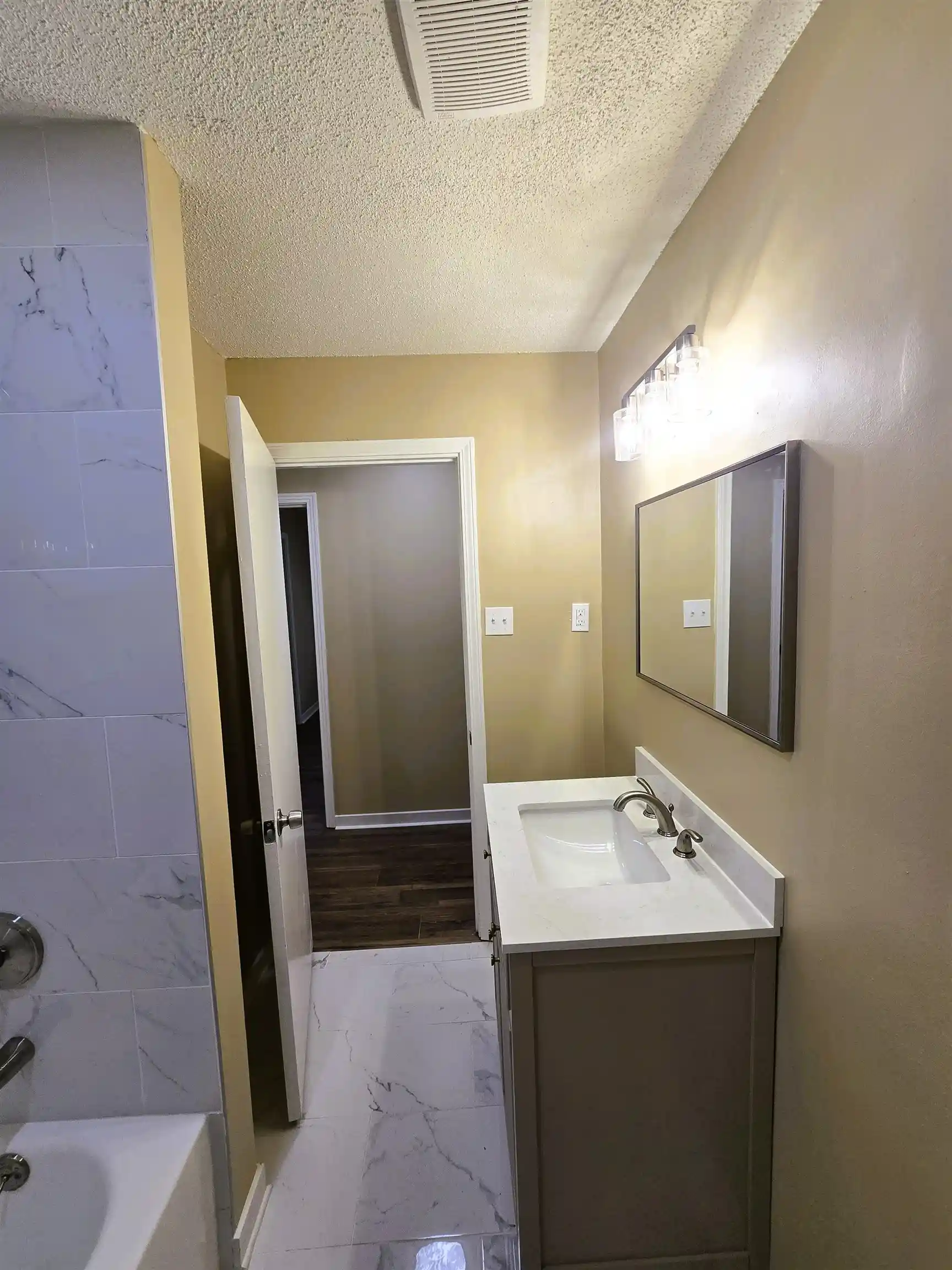 Photo 4 of Single family home for sale at 32 Cherokee Dr, Jackson, TN 38301 | MLS# 10232639 | Listing updated on 2026-10-17
