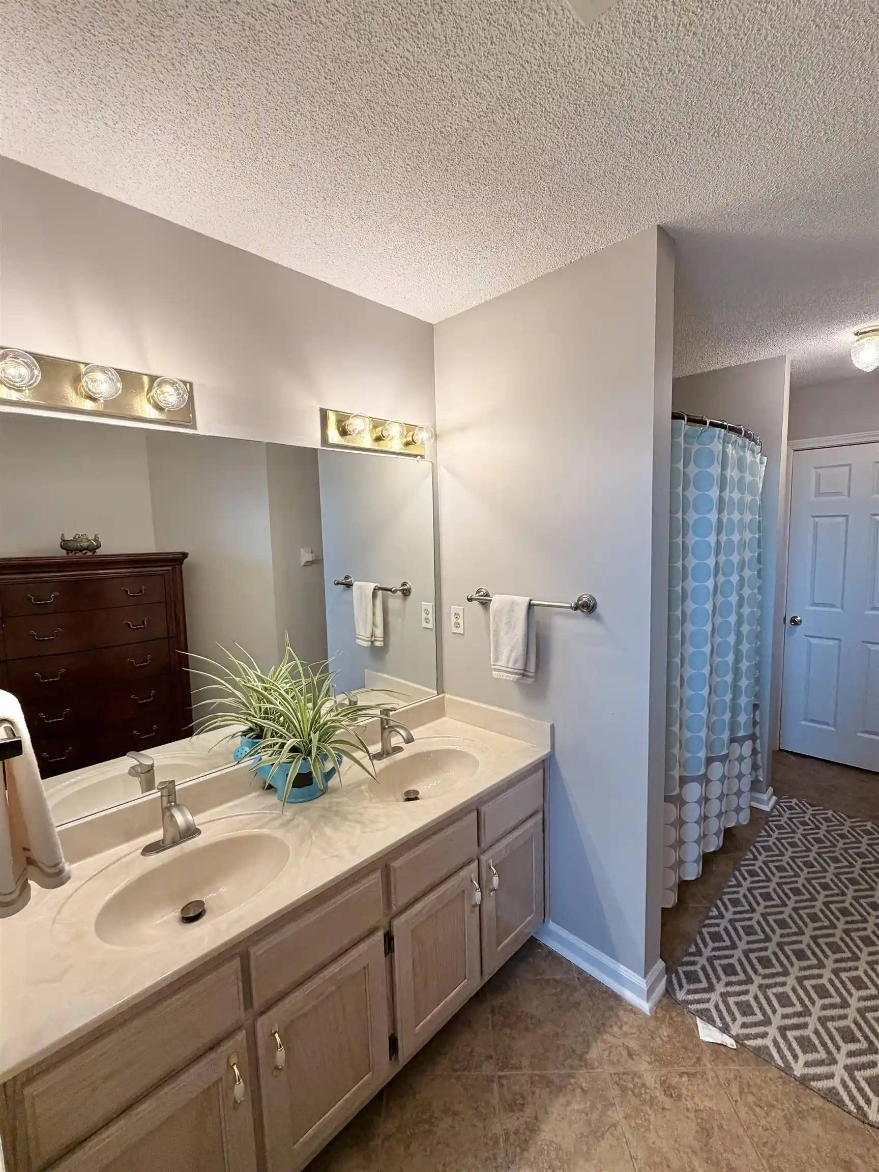 Photo 1 of Sale Pending at 1857 Winship Dr, Cordova, TN 38016 | MLS# 10232643 | Listing updated on 2026-10-21