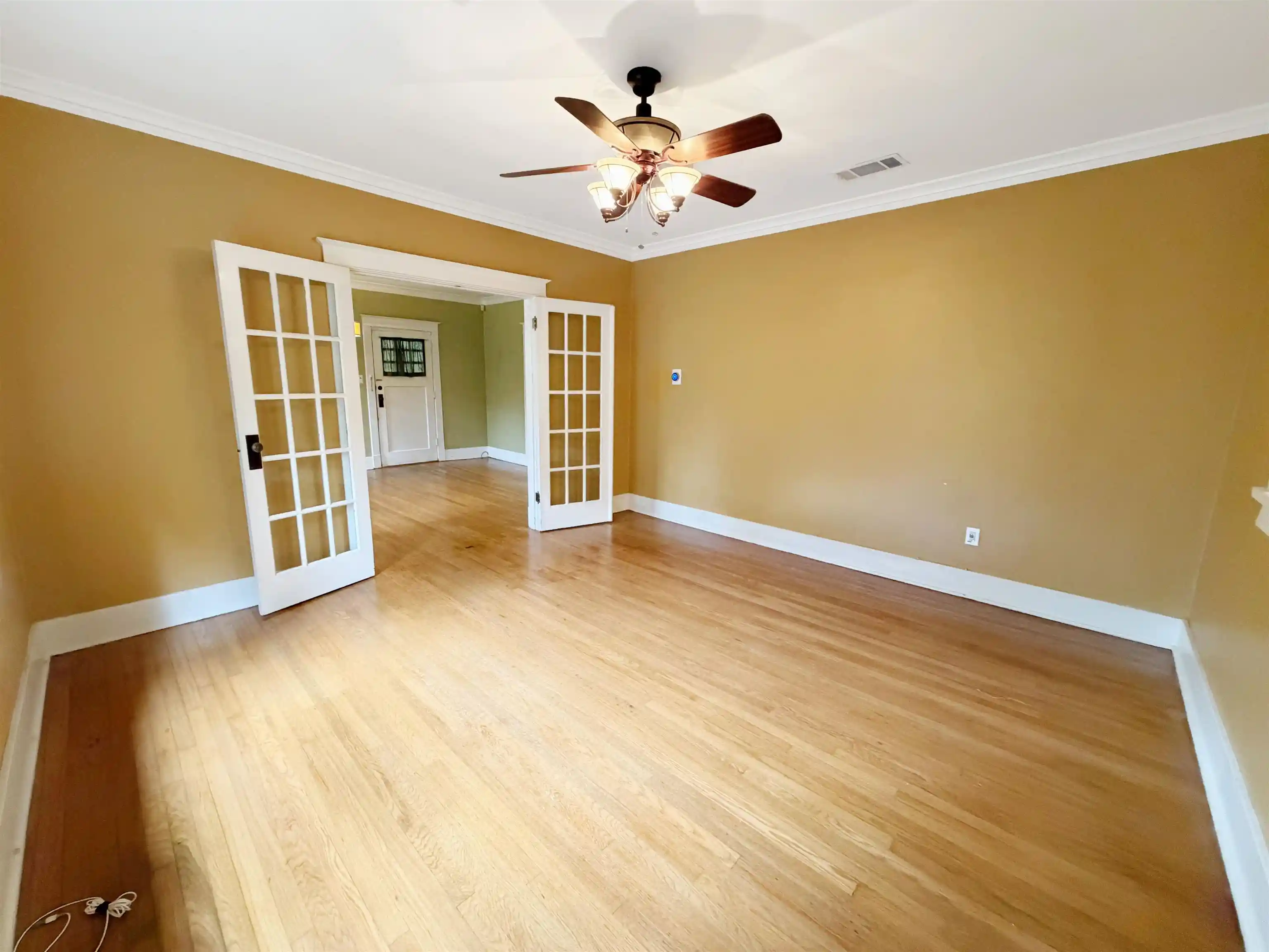 Photo 3 of Sale Pending at 2075 Evelyn Ave, Memphis, TN 38104 | MLS# 10232644 | Listing updated on 2026-10-18