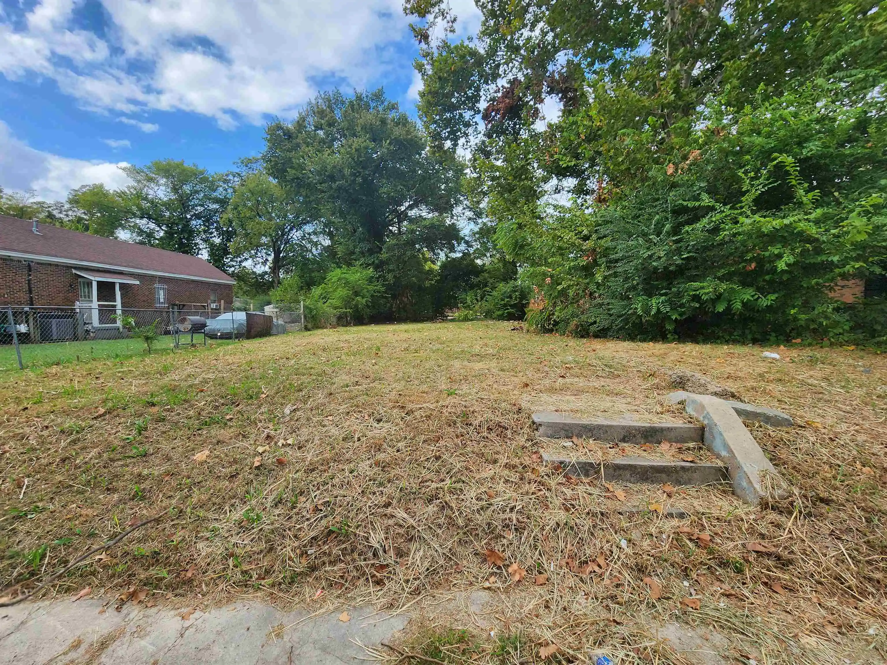 Photo 2 of Land for sale at 693 Leath St, Memphis, TN 38107 | MLS# 10232648 | Listing updated on 2026-10-26