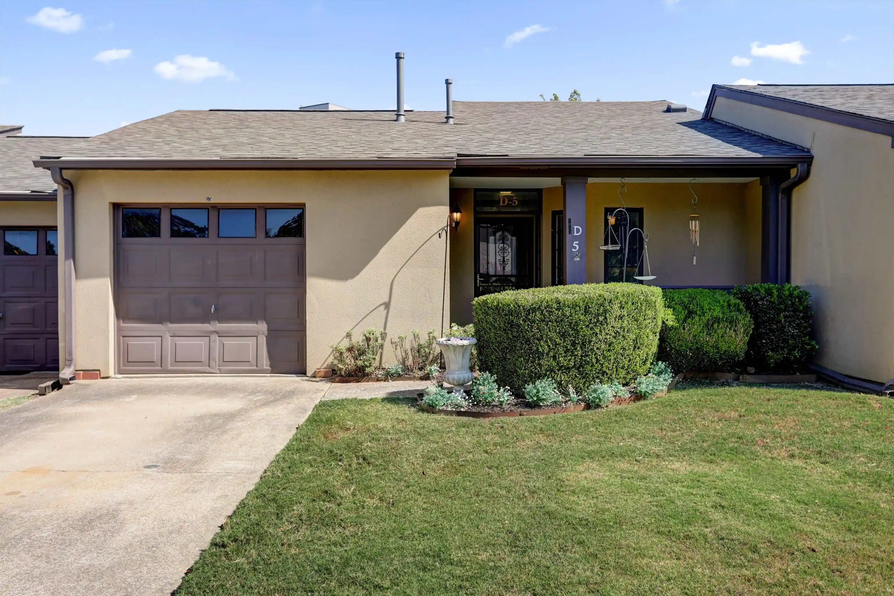 Townhouse for sale at 5033 Scheibler Rd #D5, Memphis, TN 38128 | MLS# 10232656
