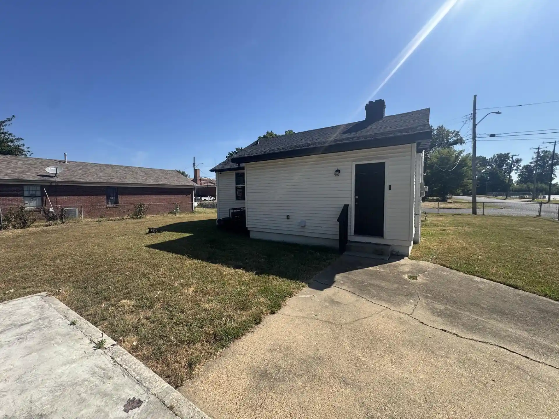 Photo 3 of Single family home for sale at 1305 Bryan St, Memphis, TN 38108 | MLS# 10232662 | Listing updated on 2026-10-17