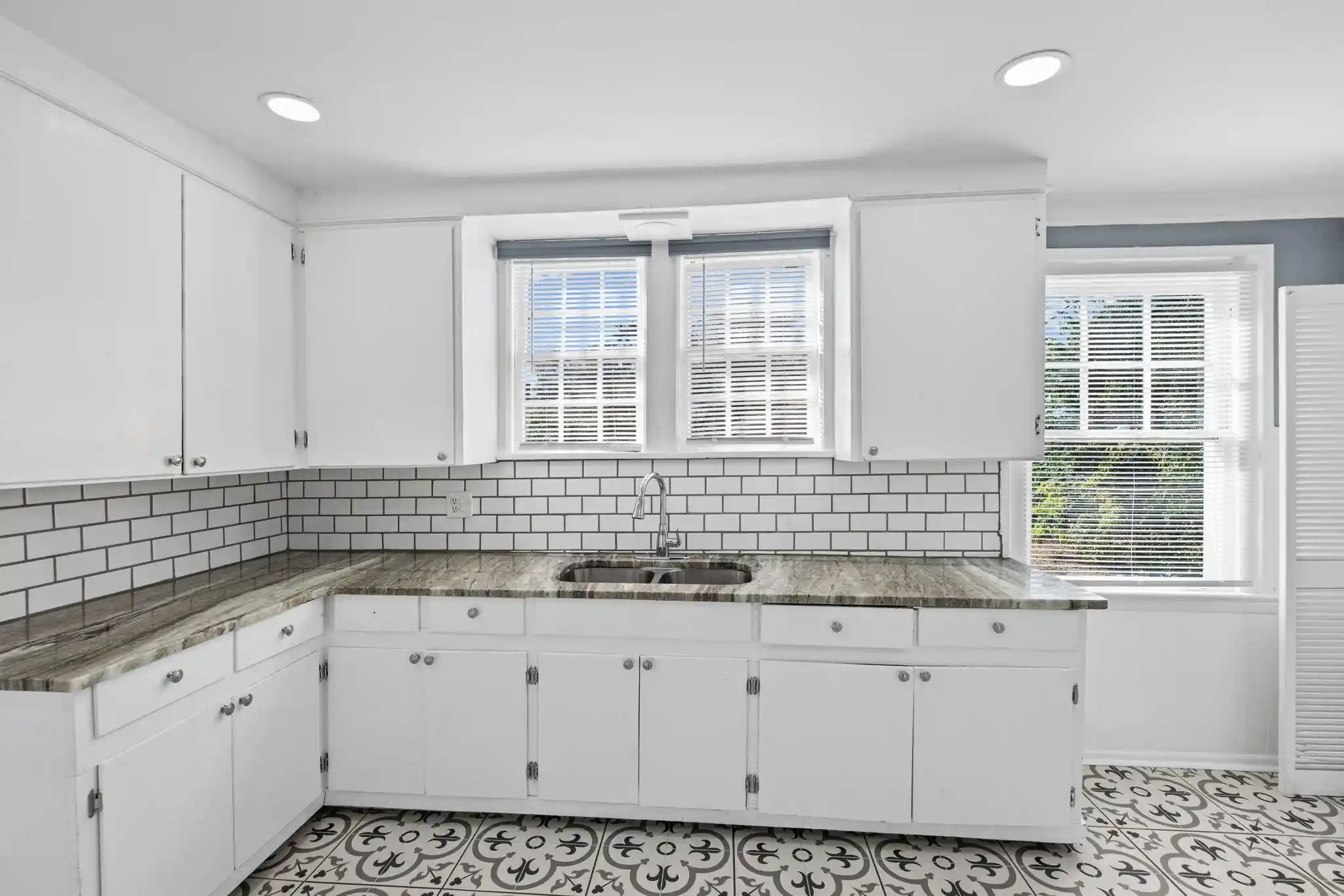 Photo 2 of Single family home for sale at 845 Dickinson St, Memphis, TN 38107 | MLS# 10232663 | Listing updated on 2026-10-27