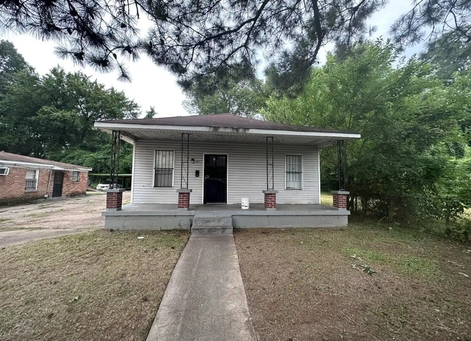 Photo 1 of Single family home for sale at 917 Lewis St, Memphis, TN 38107 | MLS# 10232789 | Listing updated on 2026-10-22