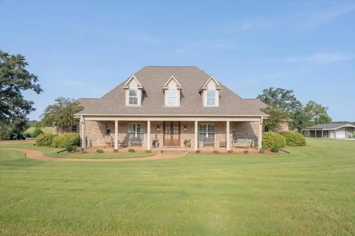 Photo 1 of Single family home for sale at 173 Winter Oaks Dr, Lamar, MS 38642 | MLS# 10232790 | Listing updated on 2026-10-19