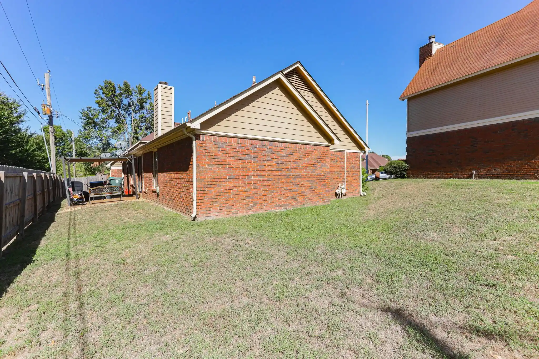 Photo 2 of Single family home for sale at 6763 Castlegate Cv, Memphis, TN 38141 | MLS# 10232801 | Listing updated on 2026-10-20
