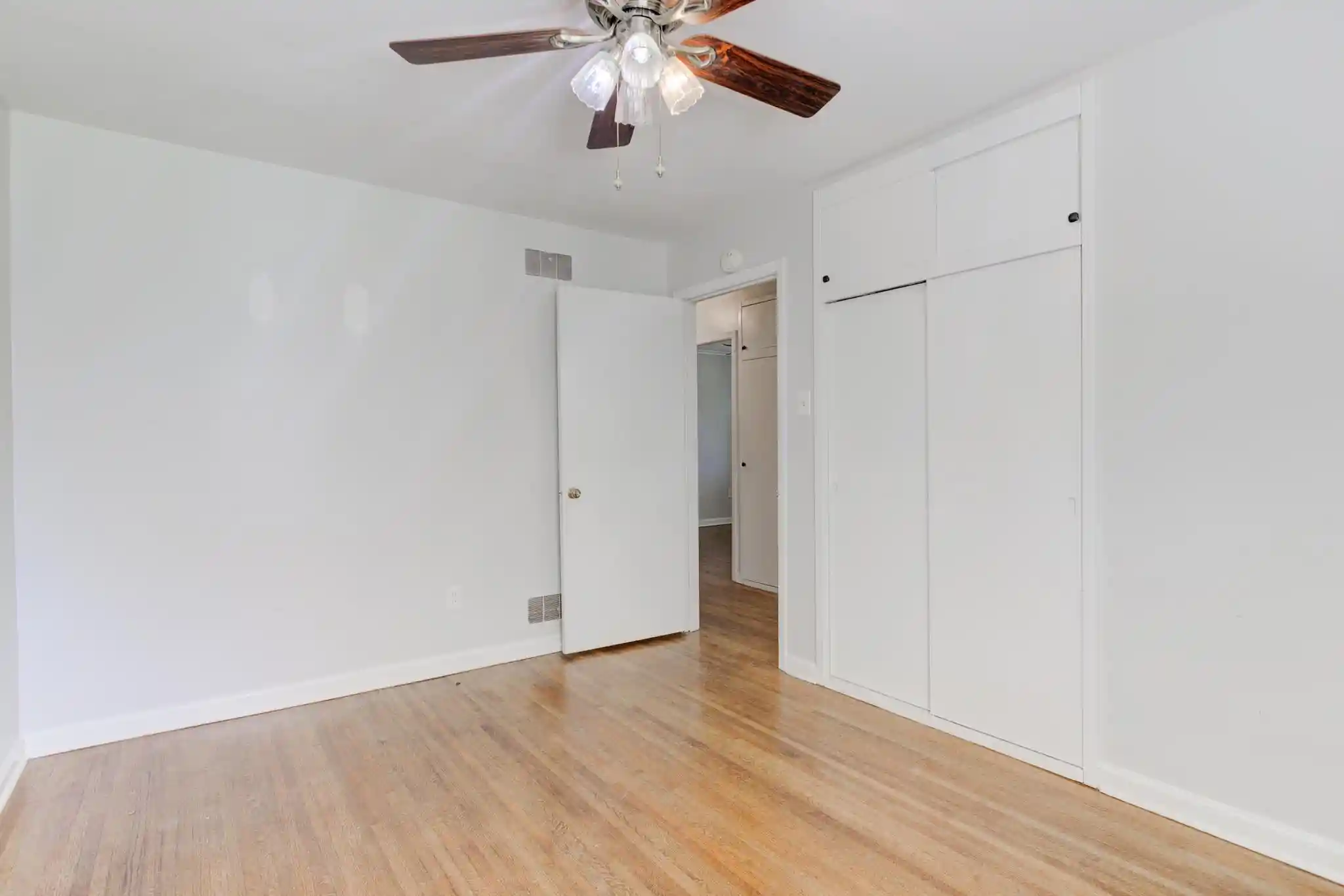 Photo 3 of Single family home for sale at 5019 Welchshire Ave, Memphis, TN 38117 | MLS# 10232818 | Listing updated on 2026-10-20