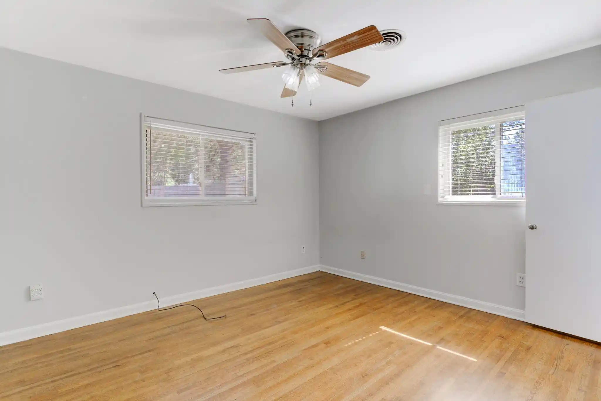 Photo 4 of Single family home for sale at 5019 Welchshire Ave, Memphis, TN 38117 | MLS# 10232818 | Listing updated on 2026-10-20