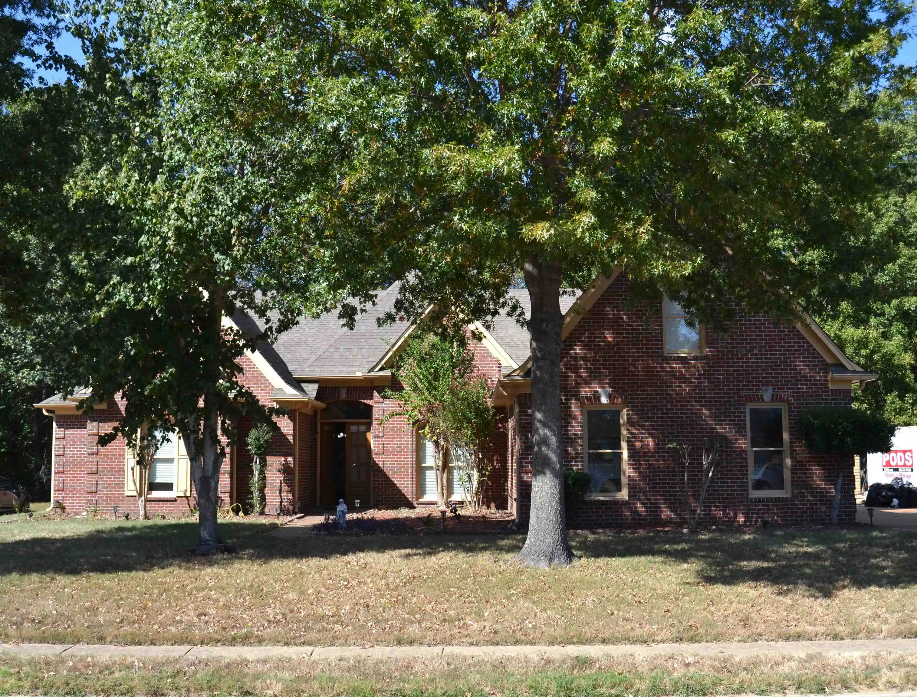 Photo 1 of Single family home for sale at 9160 Huntington Oak Dr, Cordova, TN 38016 | MLS# 10232844 | Listing updated on 2026-10-28