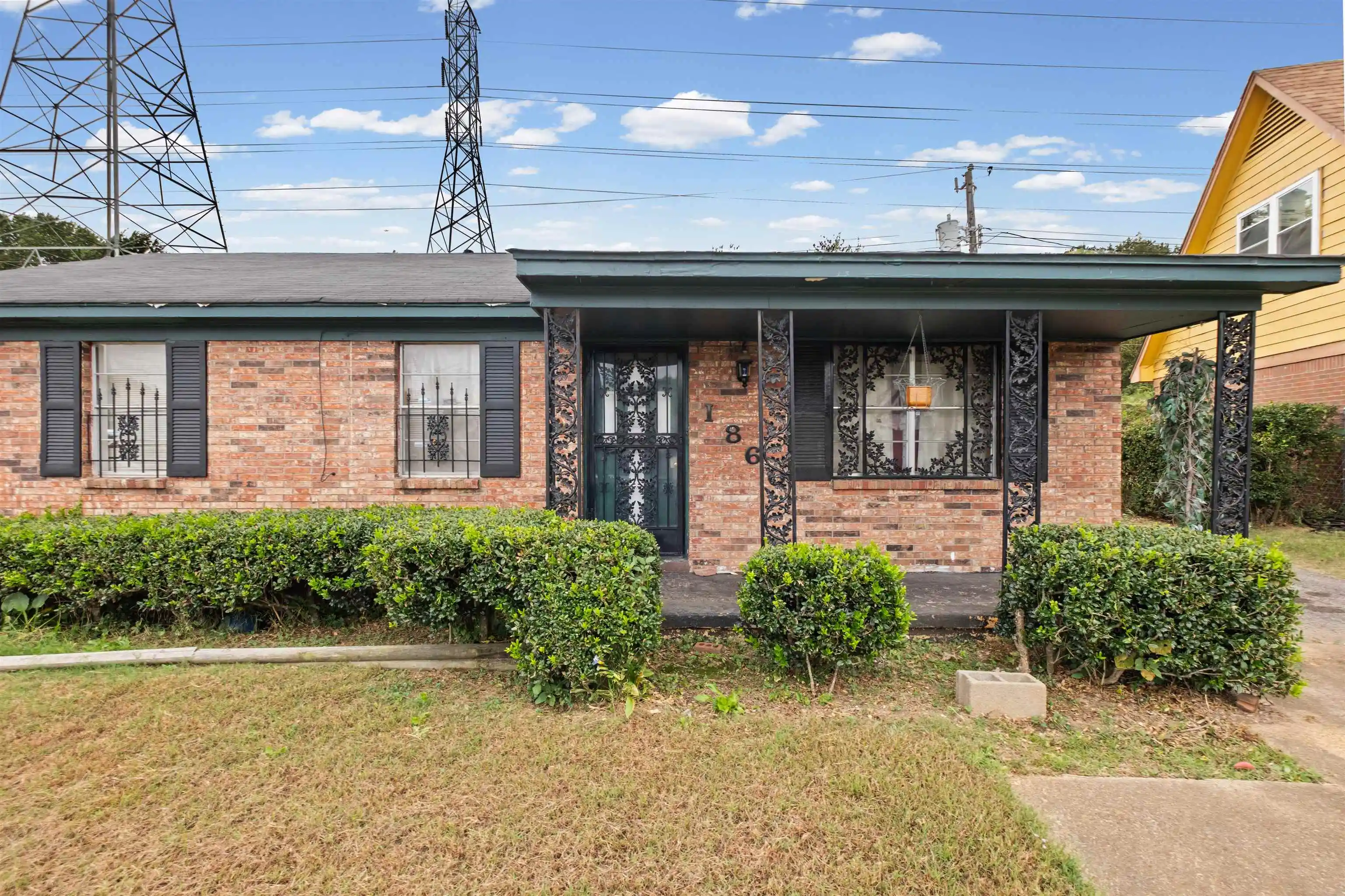 Photo 1 of Single family home for sale at 1860 Meadowhill St, Memphis, TN 38106 | MLS# 10232874 | Listing updated on 2026-10-21