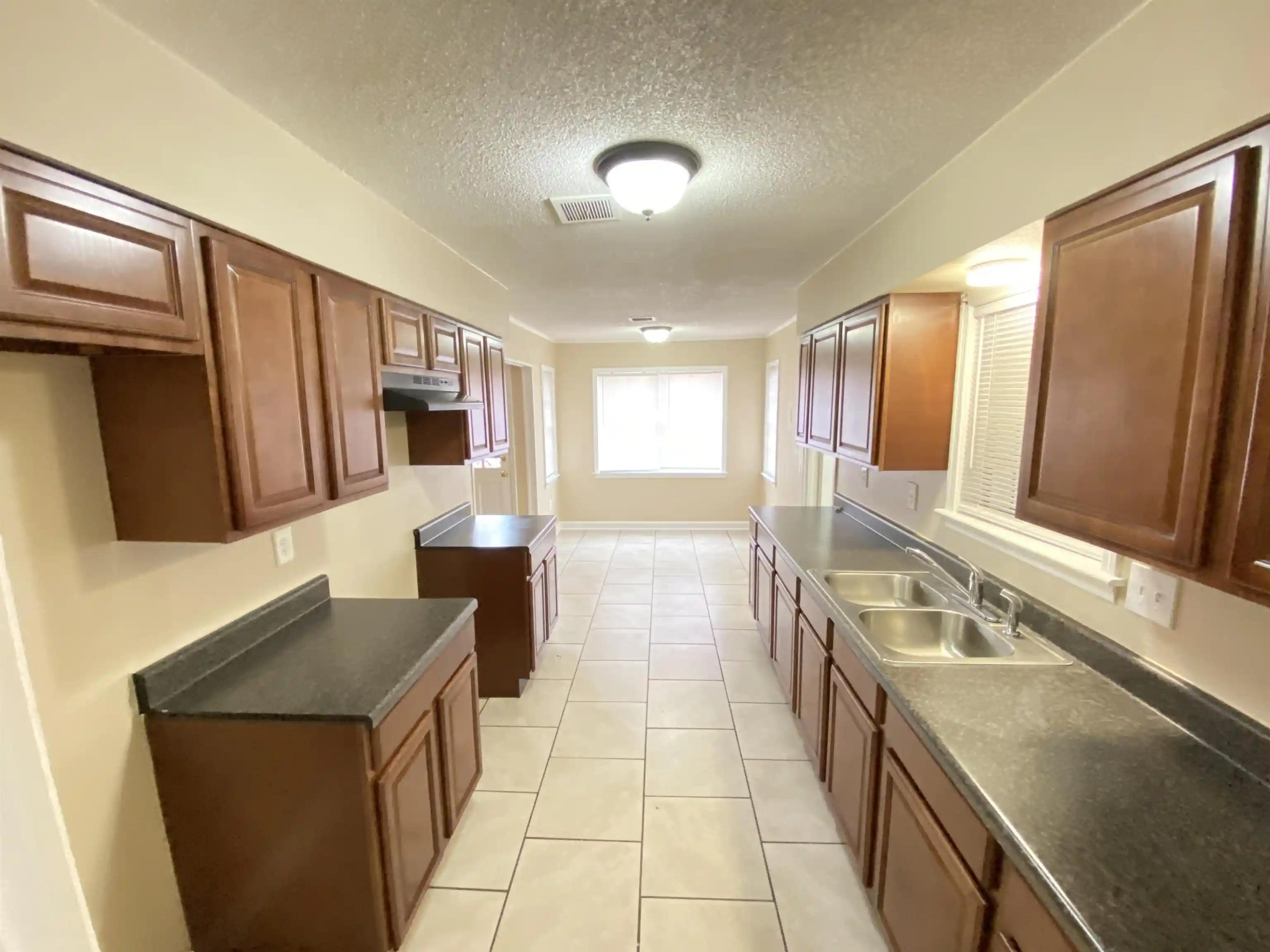 Photo 2 of Sale Pending at 3473 Clearbrook St, Memphis, TN 38118 | MLS# 10232900 | Listing updated on 2026-10-21