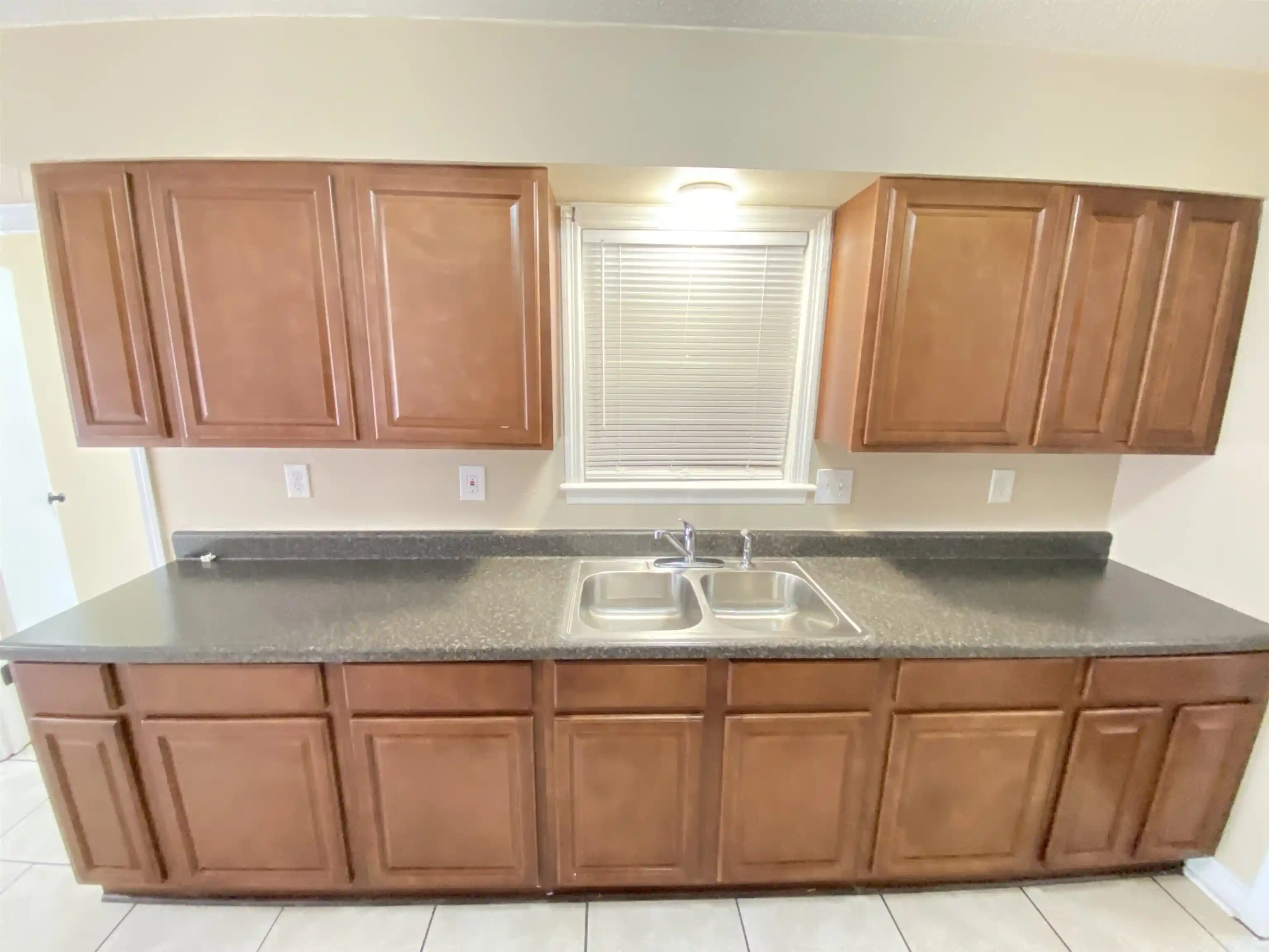 Photo 4 of Sale Pending at 3473 Clearbrook St, Memphis, TN 38118 | MLS# 10232900 | Listing updated on 2026-10-21