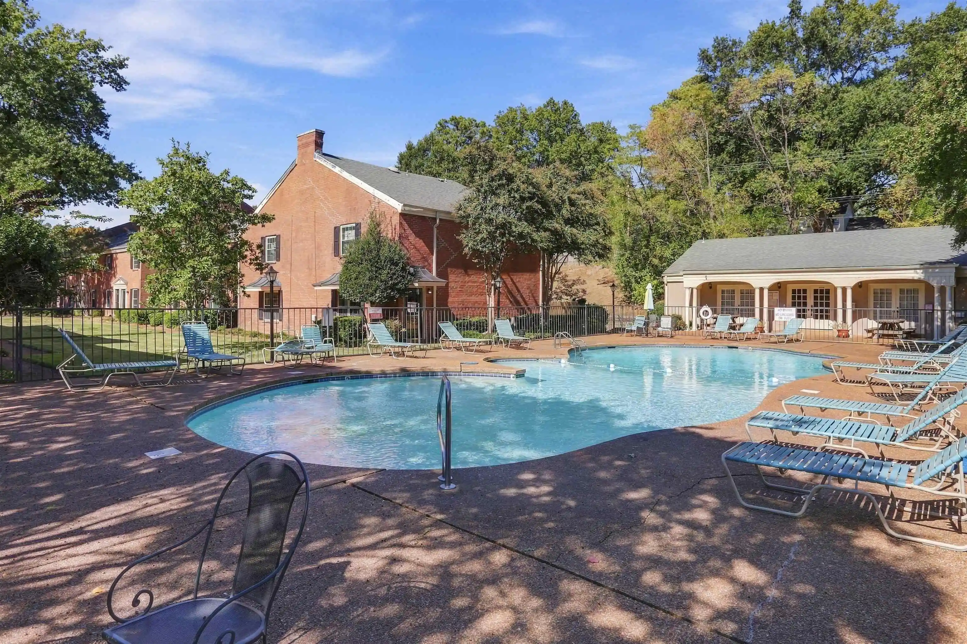 Listing Photo 4 - Condo for sale in building located at 5730 Quince Rd, Memphis, TN 38119 - Unit #6