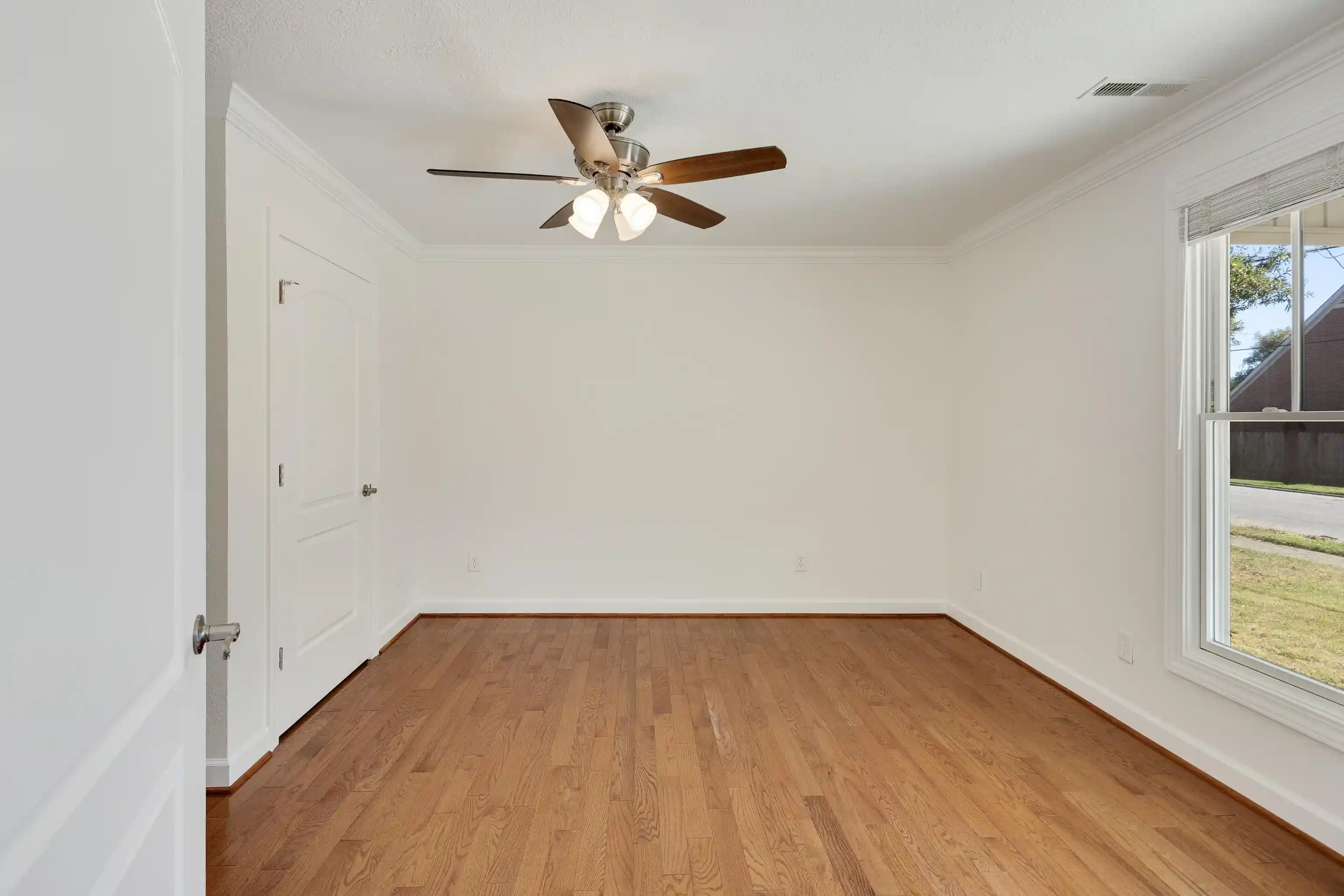 Photo 3 of Single family home for sale at 425 W College St, Brownsville, TN 38012 | MLS# 10232921 | Listing updated on 2026-10-21