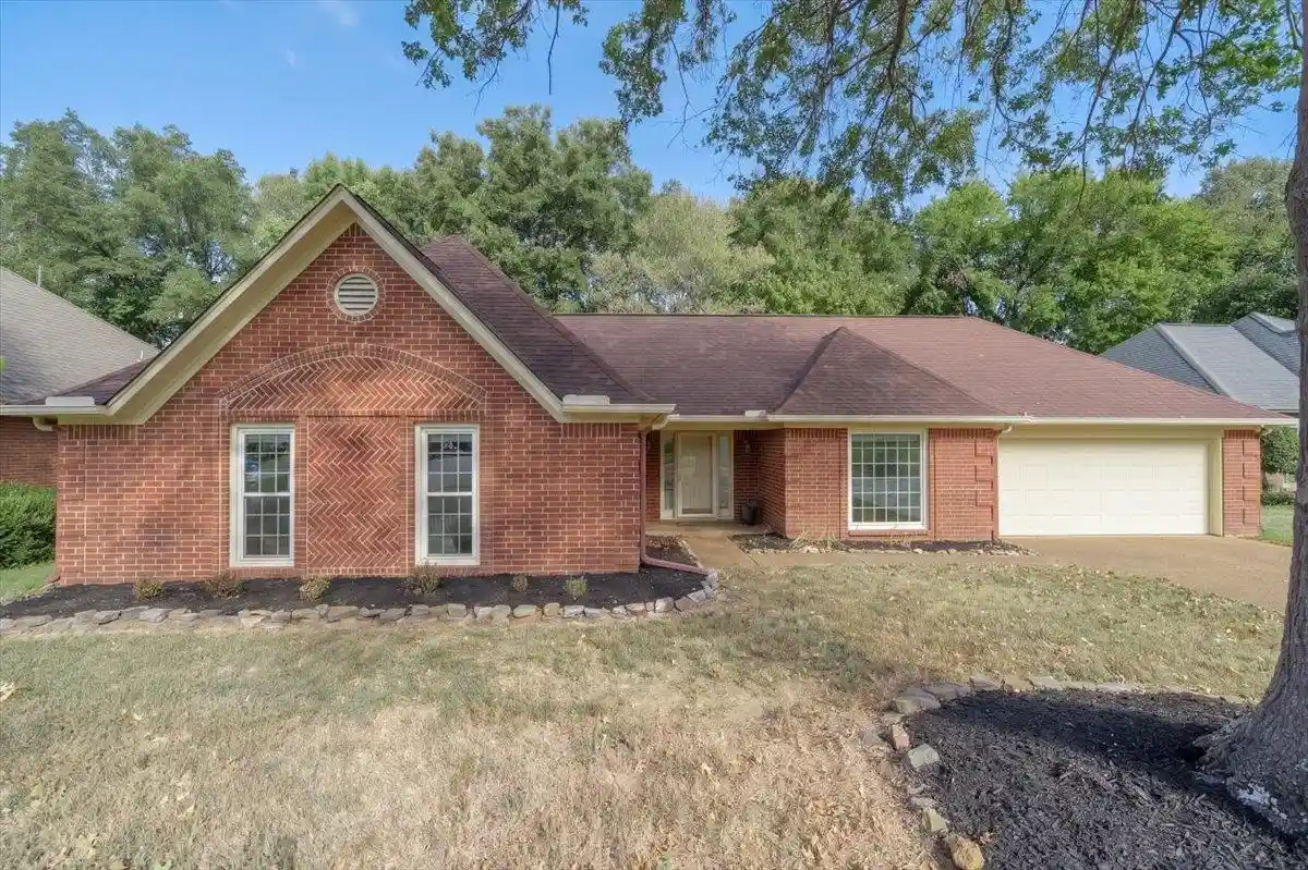 Photo 1 of Sale Pending at 8290 Clinton Way Ln, Cordova, TN 38018 | MLS# 10232927 | Listing updated on 2026-10-26
