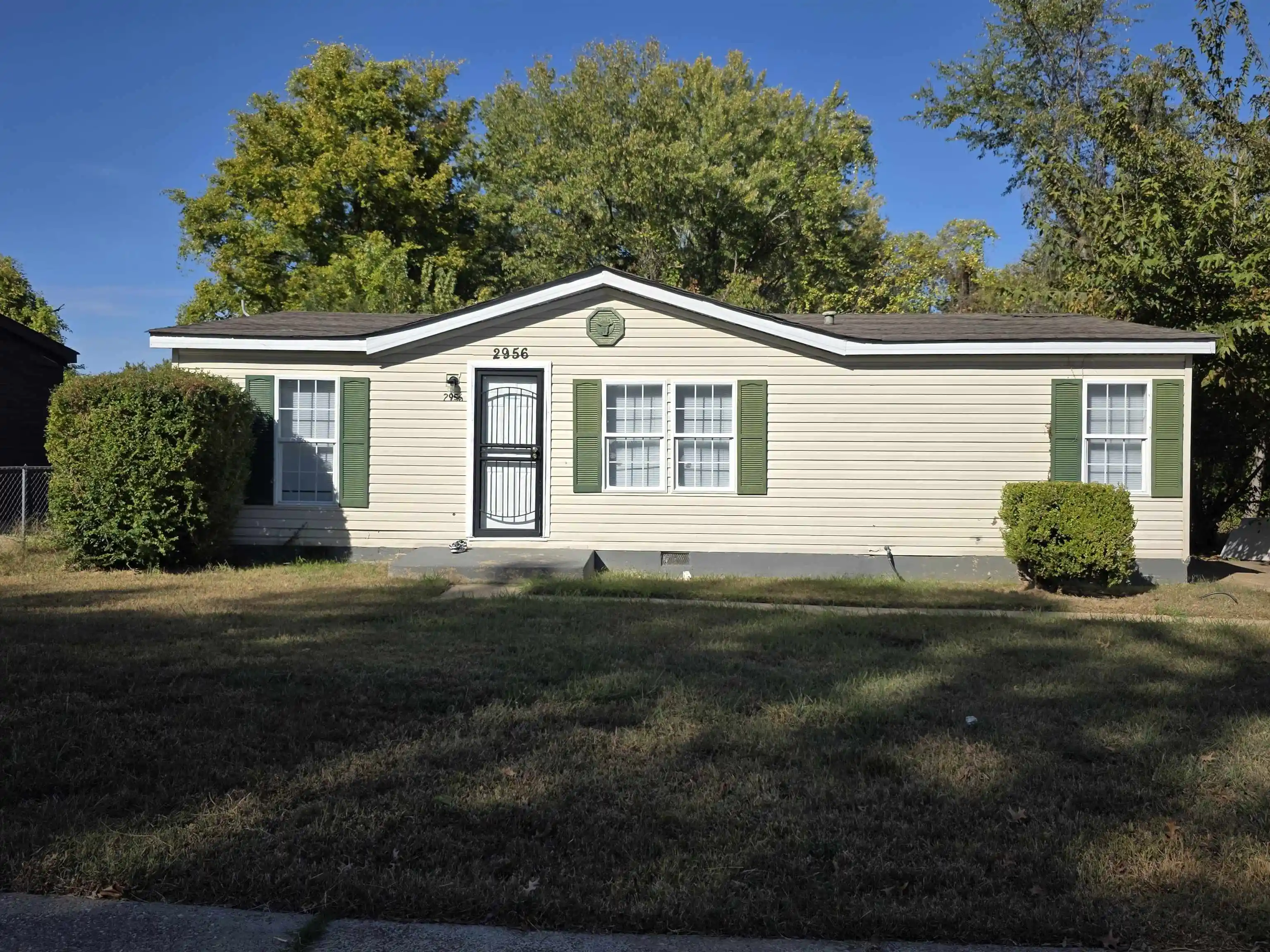 Photo 1 of Single family home for sale at 2956 Lake Park Rd, Memphis, TN 38127 | MLS# 10232945 | Listing updated on 2026-10-21