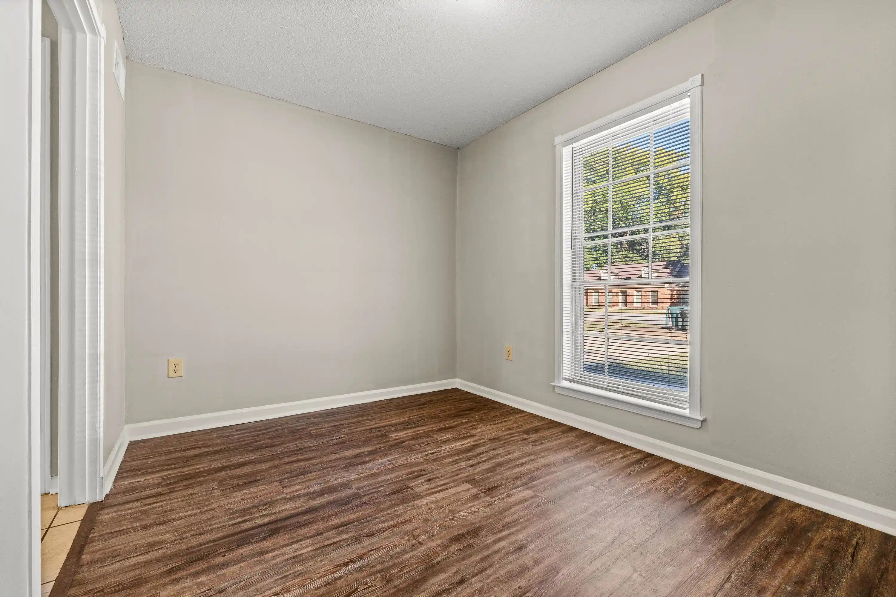 Photo 2 of Single family home for sale at 3122 Pebble Beach Cv, Memphis, TN 38115 | MLS# 10232964 | Listing updated on 2026-10-29