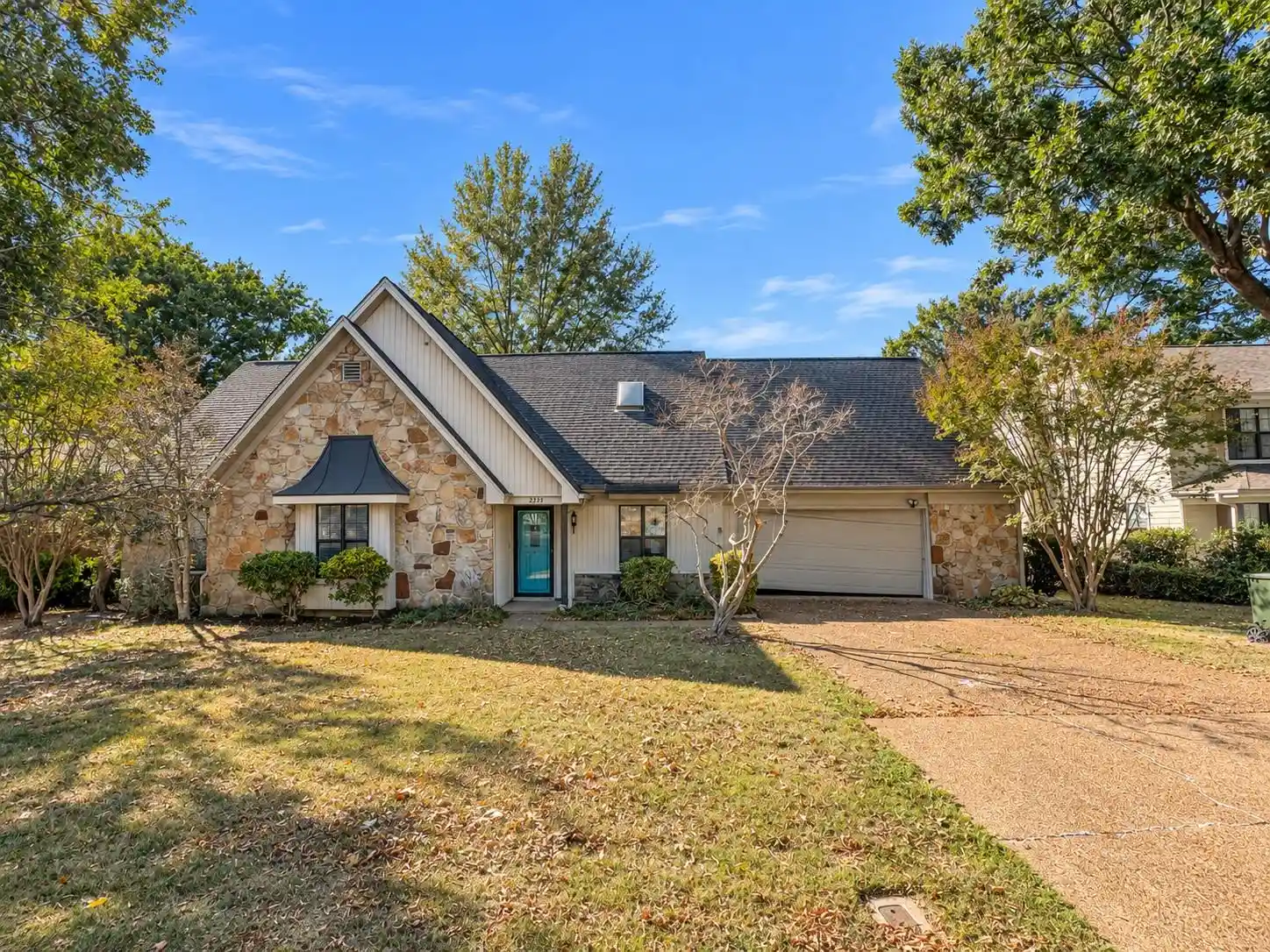 Photo 1 of Single family home for sale at 2339 W Lake Oaks Dr, Bartlett, TN 38134 | MLS# 10232988 | Listing updated on 2026-10-22