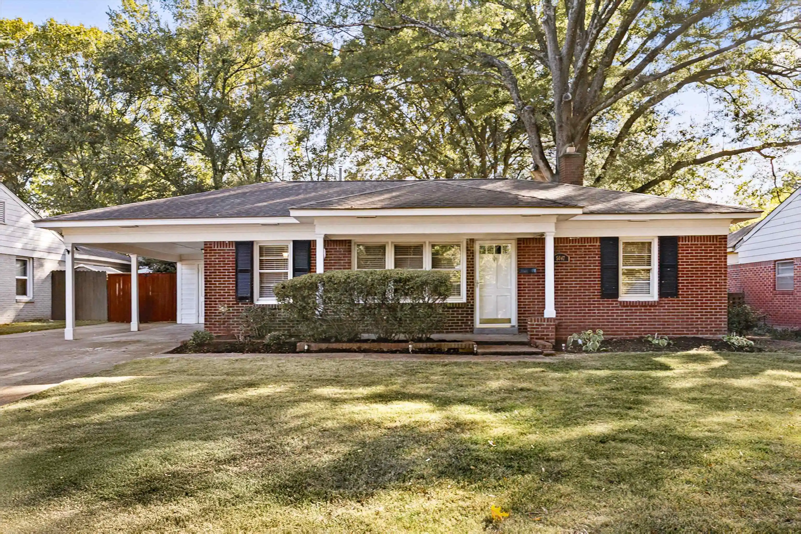 Photo 1 of Single family home for sale at 5047 Welchshire Ave, Memphis, TN 38117 | MLS# 10233015 | Listing updated on 2026-10-27