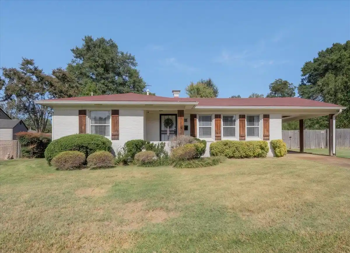 Photo 1 of Single family home for sale at 1326 Walton Dr, Memphis, TN 38117 | MLS# 10233032 | Listing updated on 2026-10-27
