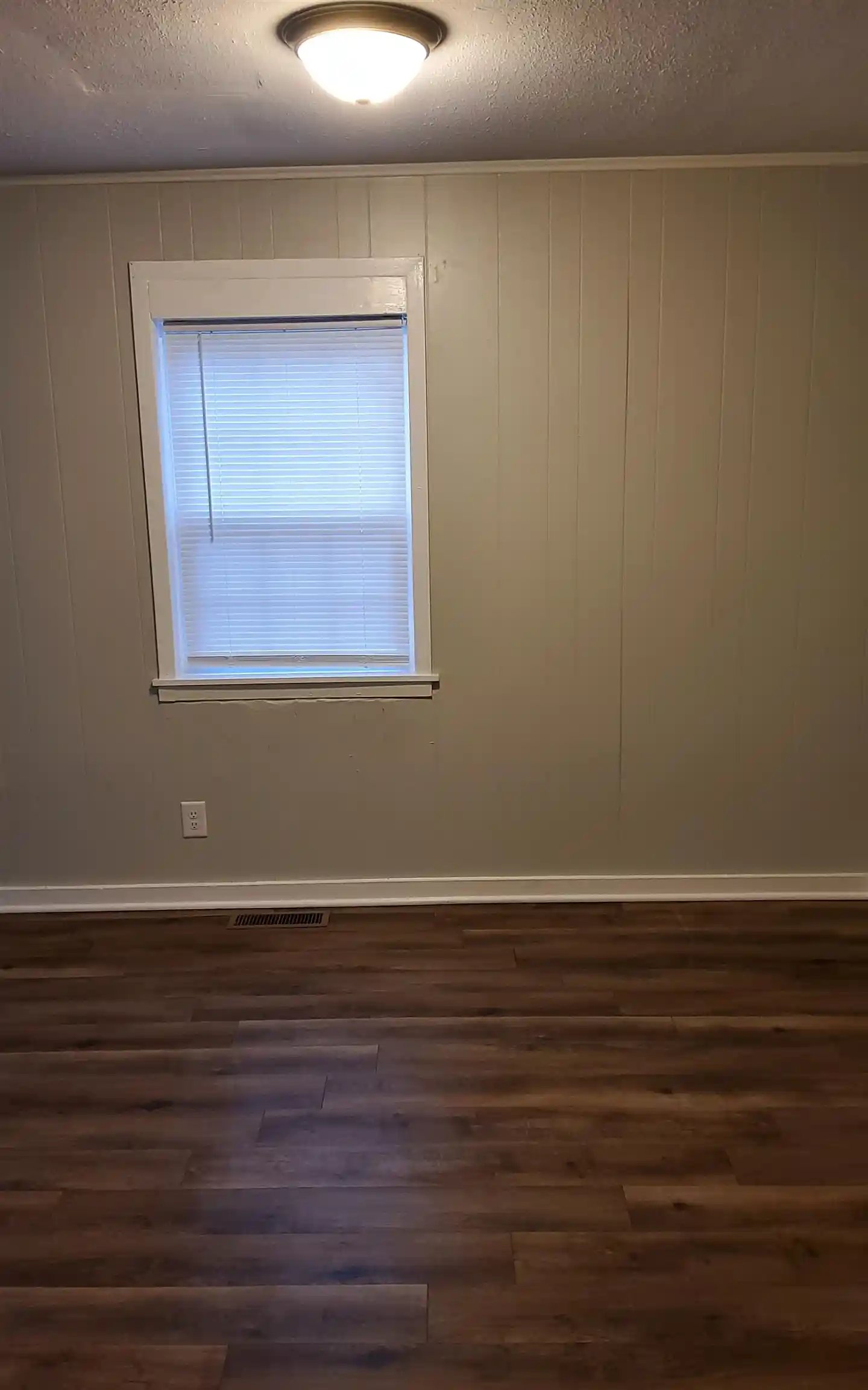 Photo 3 of Single family home for sale at 1515 N Graham St, Memphis, TN 38108 | MLS# 10233066 | Listing updated on 2026-10-23