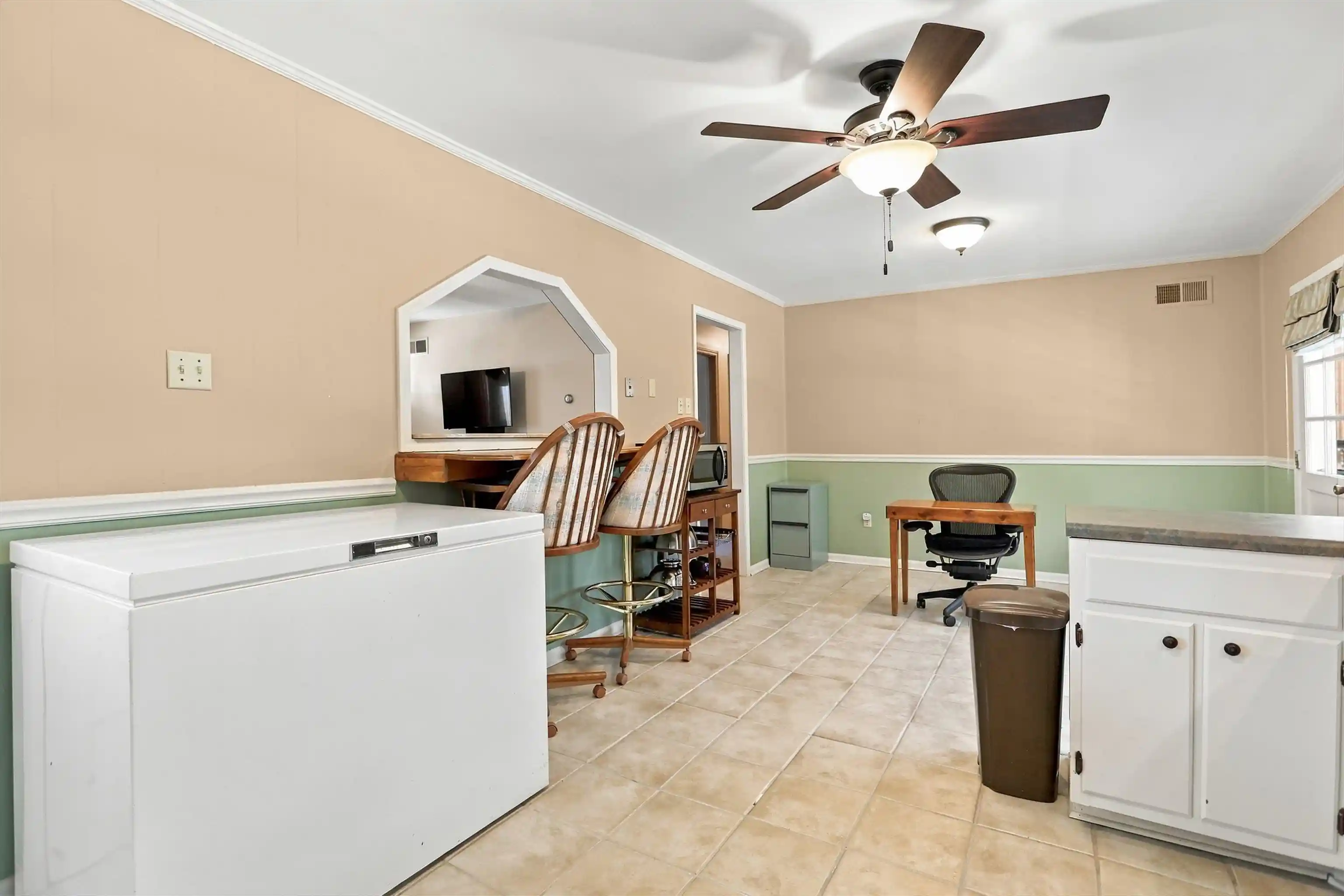 Photo 3 of Single family home for sale at 5111 Breckenwood Dr, Memphis, TN 38127 | MLS# 10233079 | Listing updated on 2026-10-23