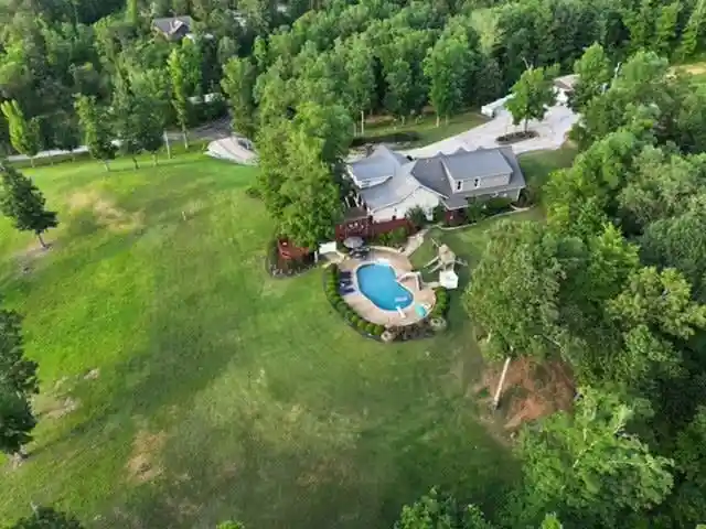 Photo 1 of Mansion for sale at 410 Cr 261 Rd, Iuka, MS 38852 | MLS# 10233086 | Listing updated on 2026-10-23