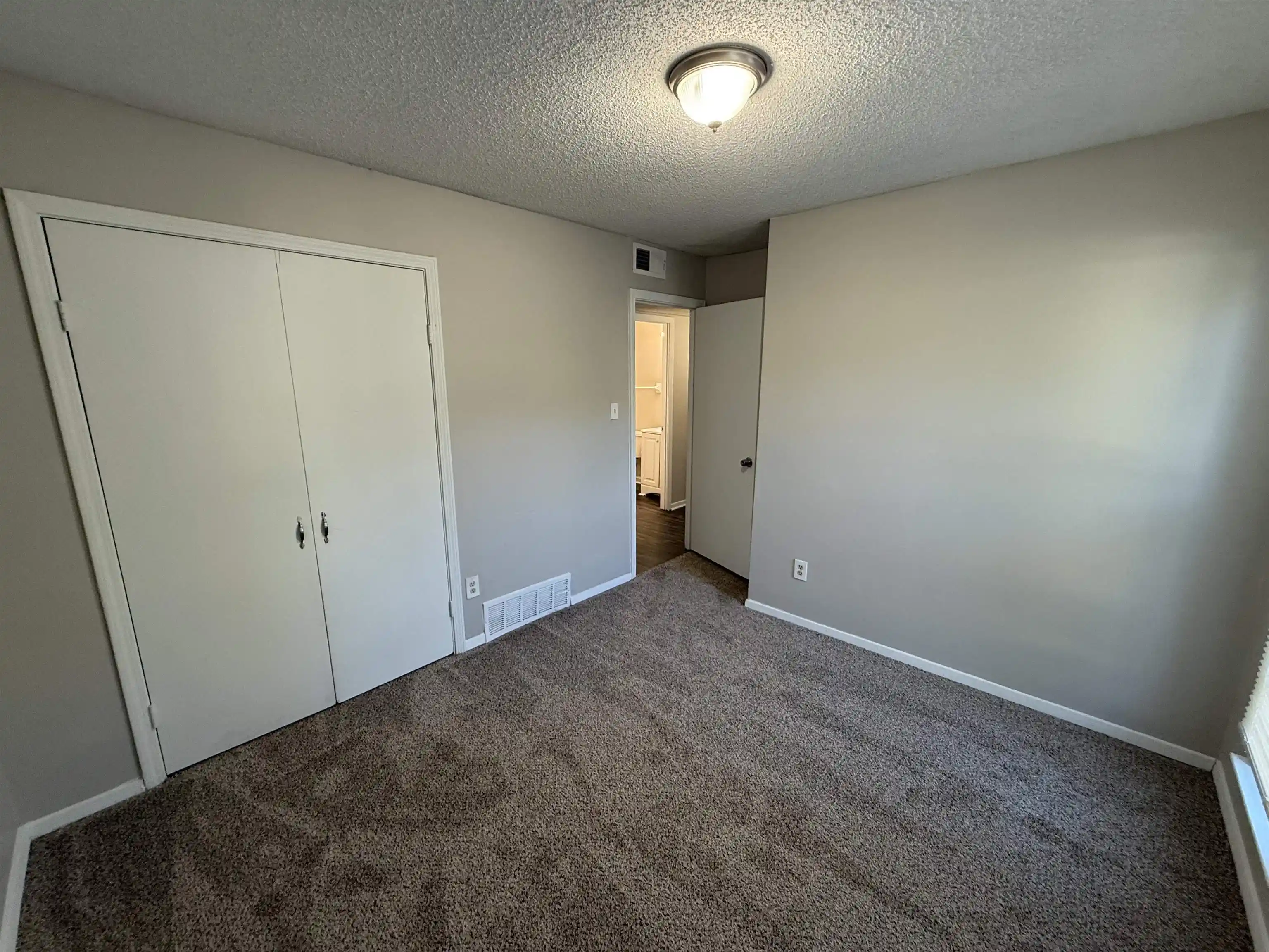 Photo 1 of Single family home for sale at 2320 Bobolink Cv, Memphis, TN 38134 | MLS# 10233096 | Listing updated on 2026-10-28