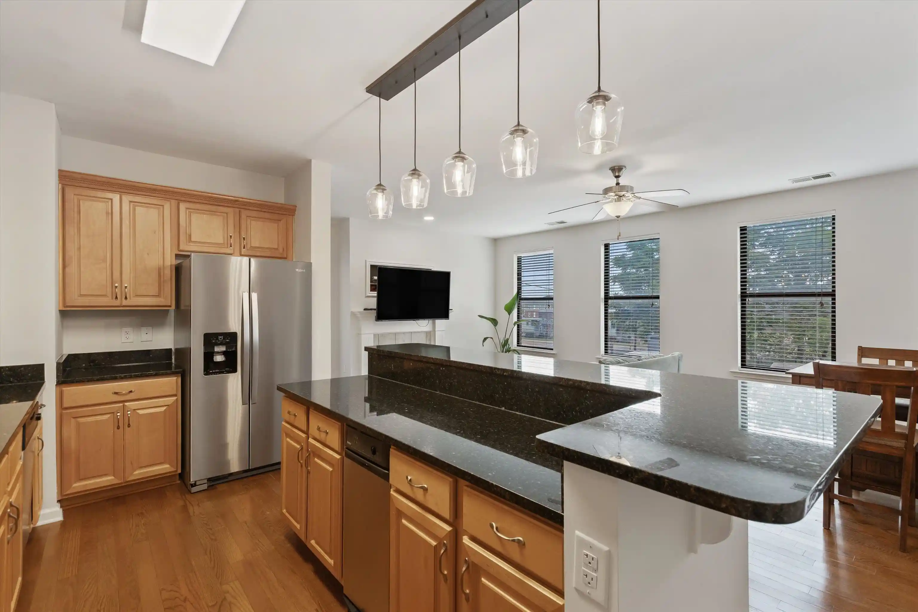 Listing Photo 1 - Condo for sale in building located at 730 Litty Ct, Memphis, TN 38103 - Unit #204