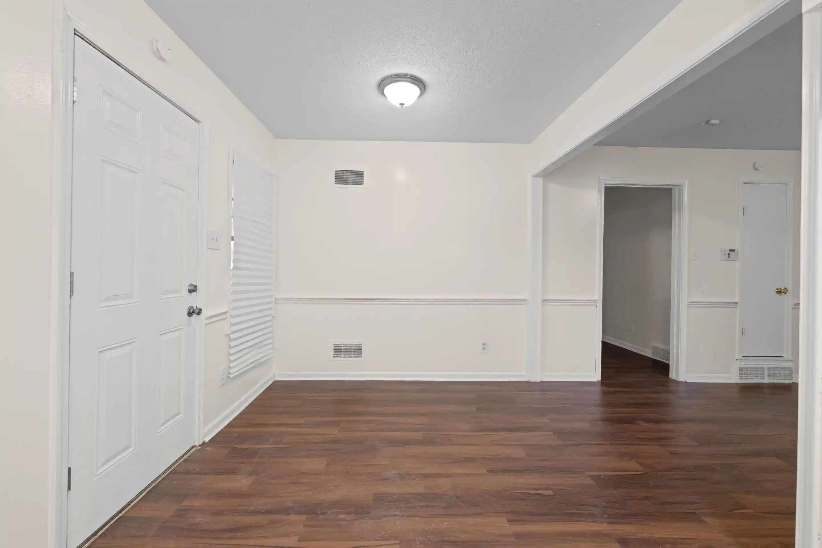 Photo 3 of Townhouse for sale at 3994 Mcweeny Ave, Memphis, TN 38128 | MLS# 10233131 | Listing updated on 2026-10-23