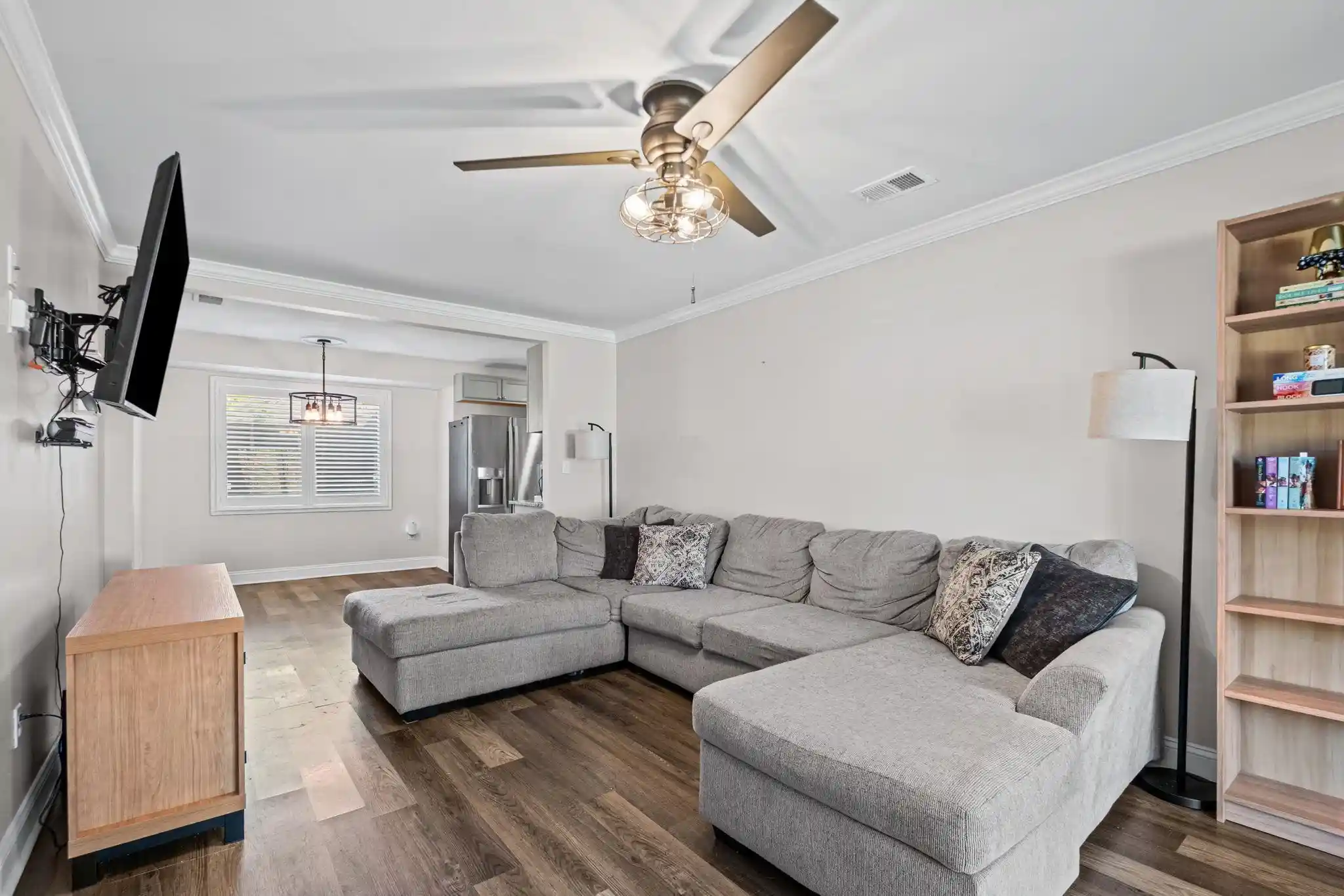 Photo 3 of Single family home for sale at 6073 Elk Grv Dr, Memphis, TN 38115 | MLS# 10233151 | Listing updated on 2026-10-24