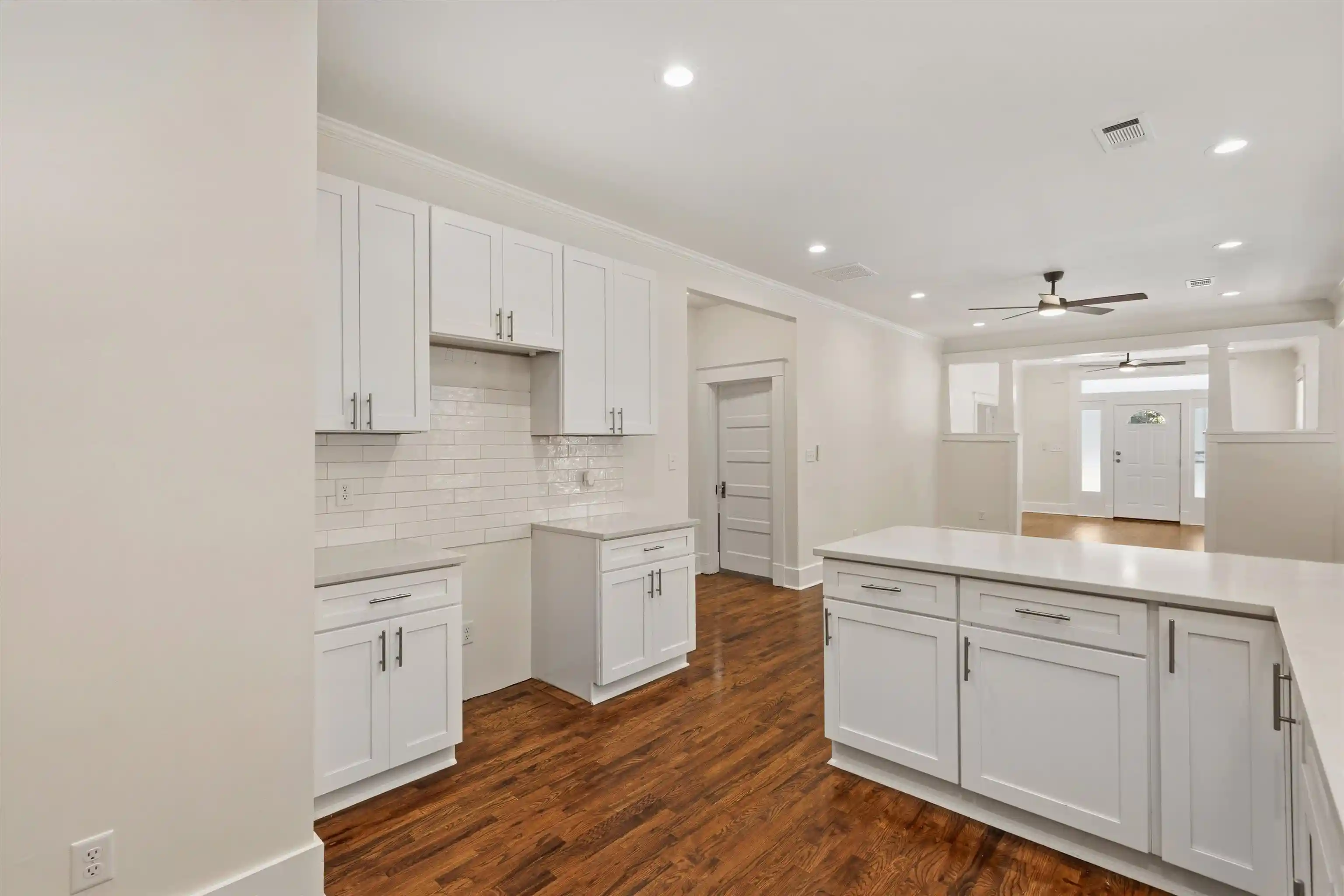 Photo 2 of Single family home for sale at 1418 Tutwiler Ave, Memphis, TN 38107 | MLS# 10233159 | Listing updated on 2026-10-25
