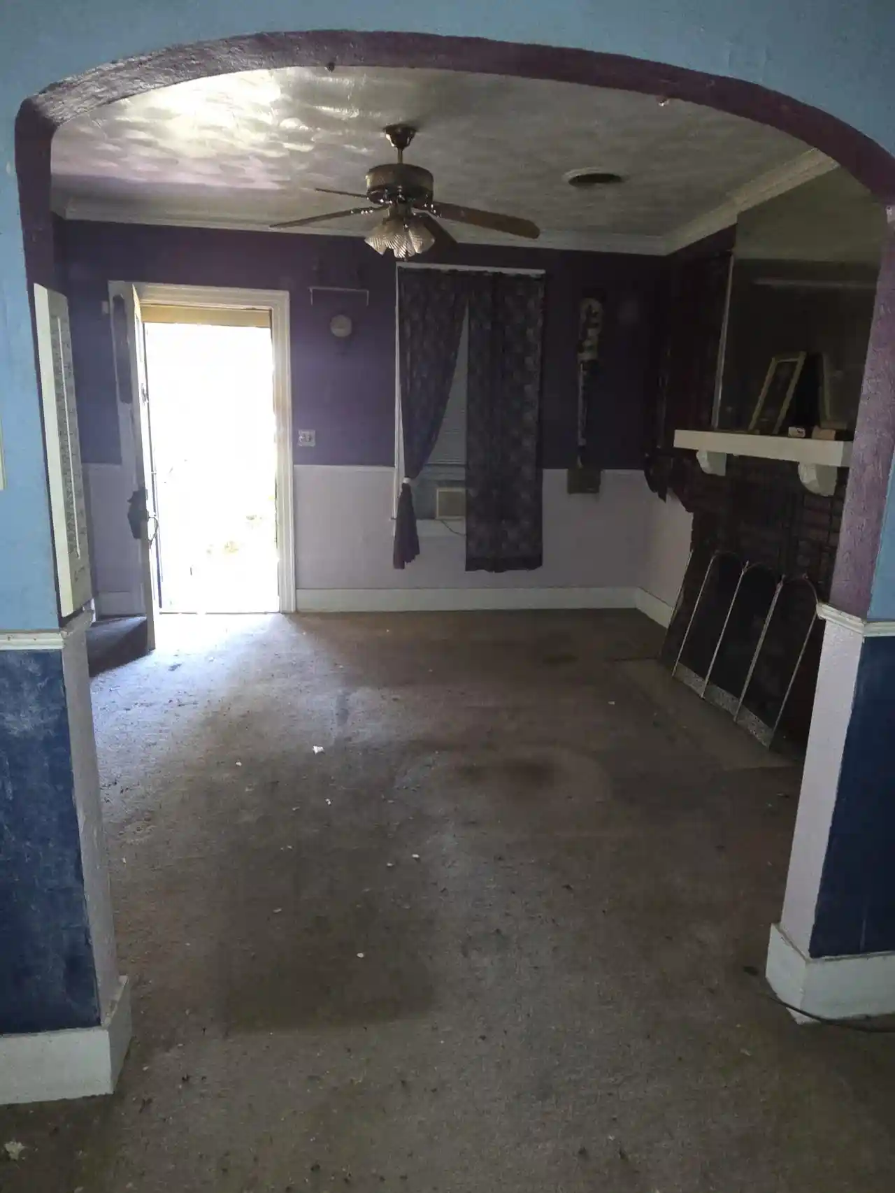 Photo 3 of Sale Pending at 915 Evergreen St, Memphis, TN 38107 | MLS# 10233172 | Listing updated on 2026-10-31