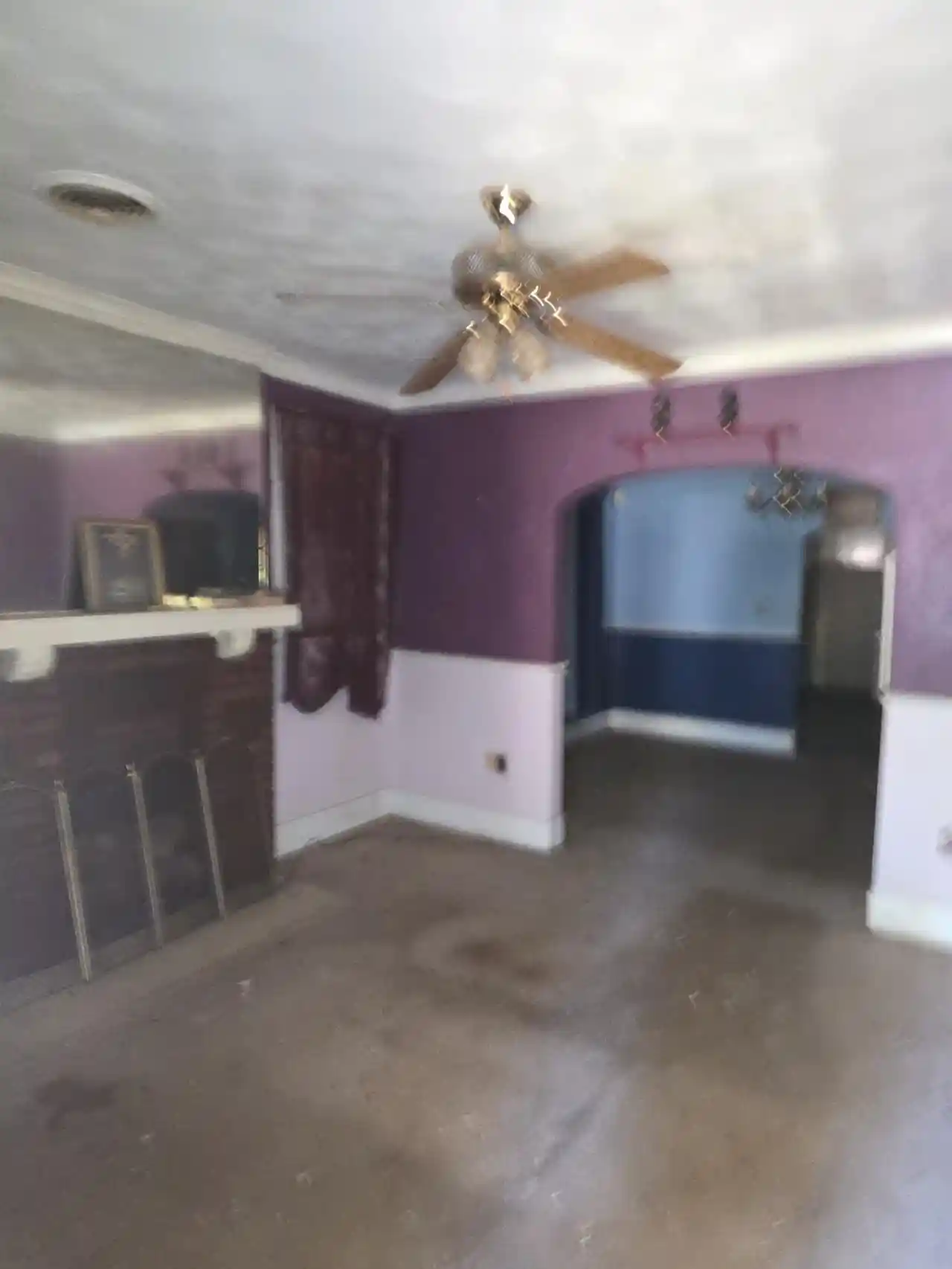 Photo 4 of Sale Pending at 915 Evergreen St, Memphis, TN 38107 | MLS# 10233172 | Listing updated on 2026-10-31