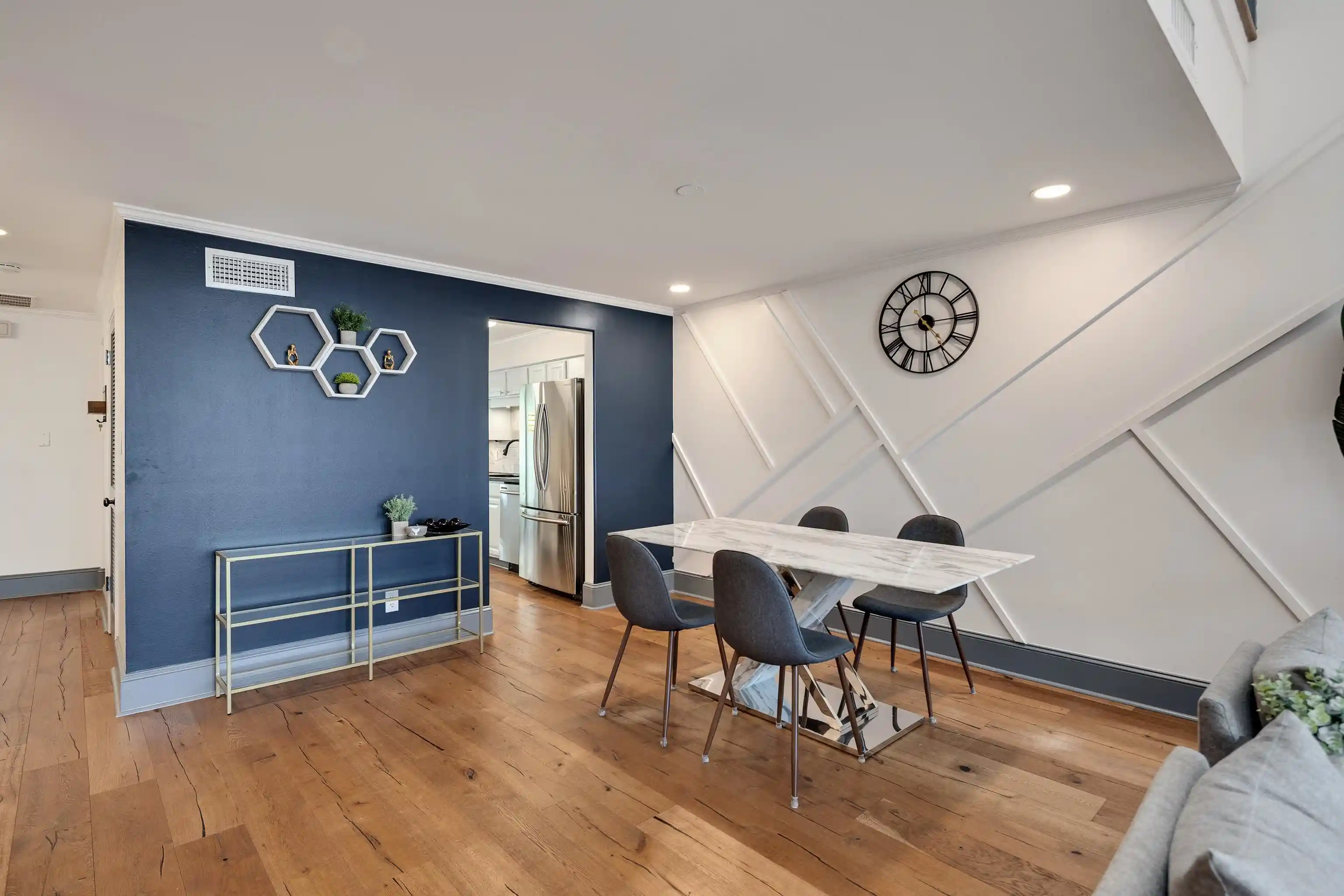 Photo 1 of Townhouse for sale at 339 Riverbluff Pl #2, Memphis, TN 38103 | MLS# 10233188 | Listing updated on 2026-10-25