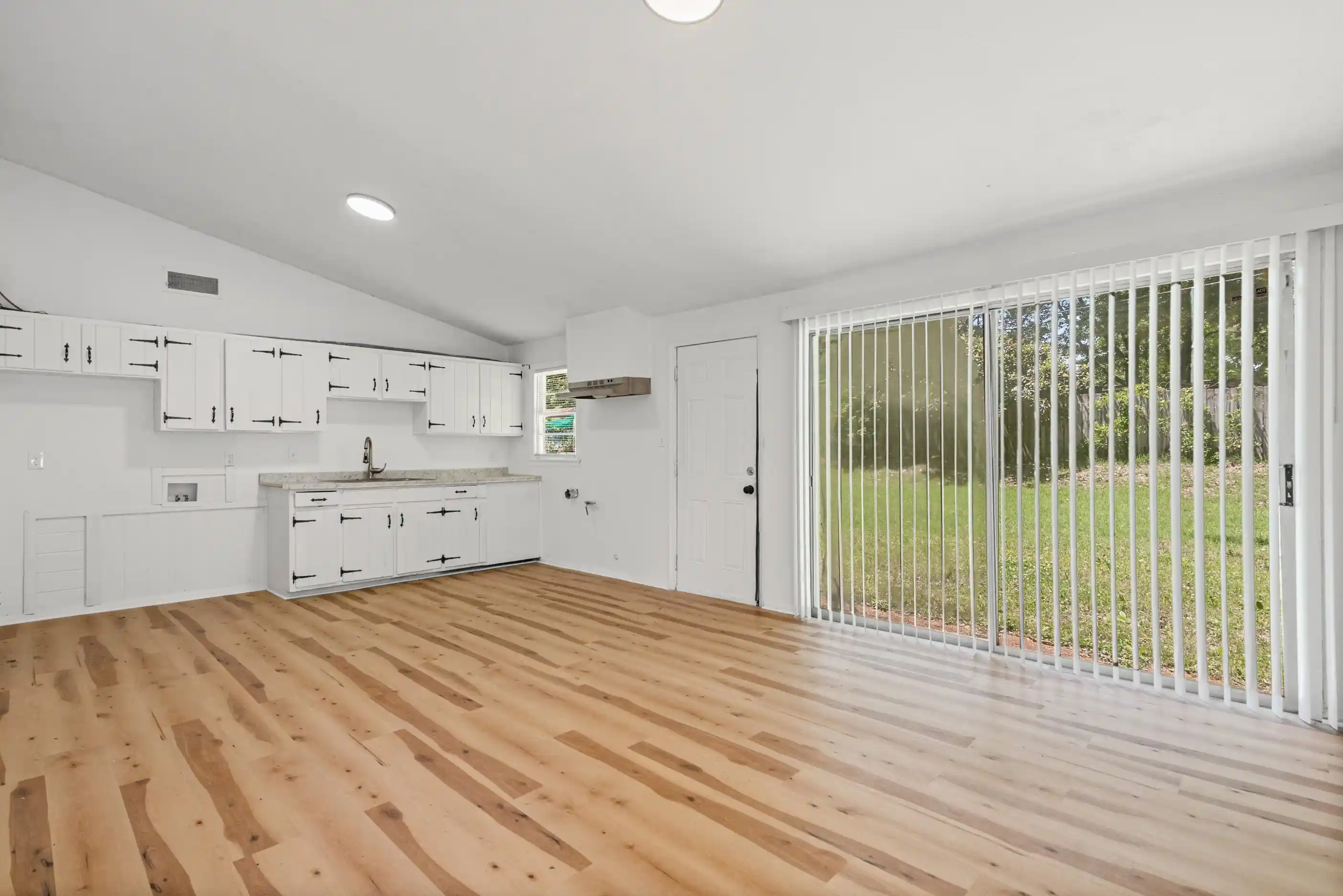 Photo 1 of Single family home for sale at 3083 Arrendale St, Memphis, TN 38118 | MLS# 10233192 | Listing updated on 2026-10-25