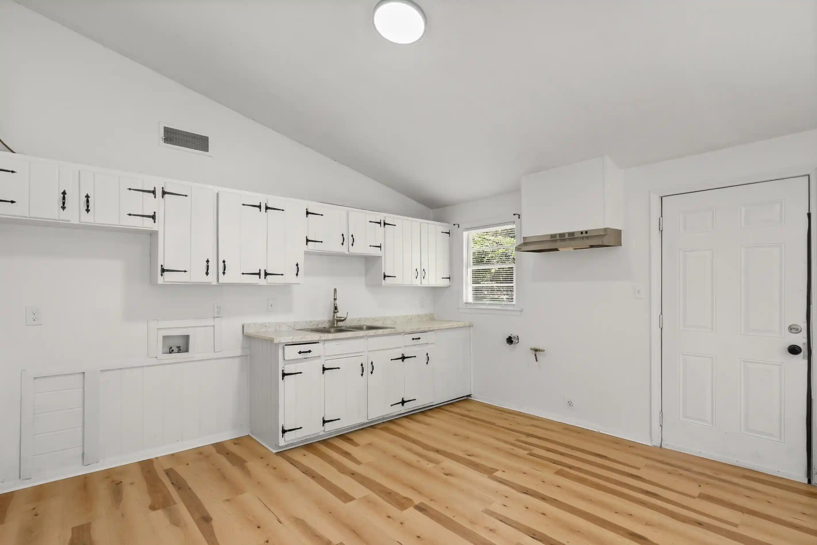 Photo 2 of Single family home for sale at 3083 Arrendale St, Memphis, TN 38118 | MLS# 10233192 | Listing updated on 2026-10-25