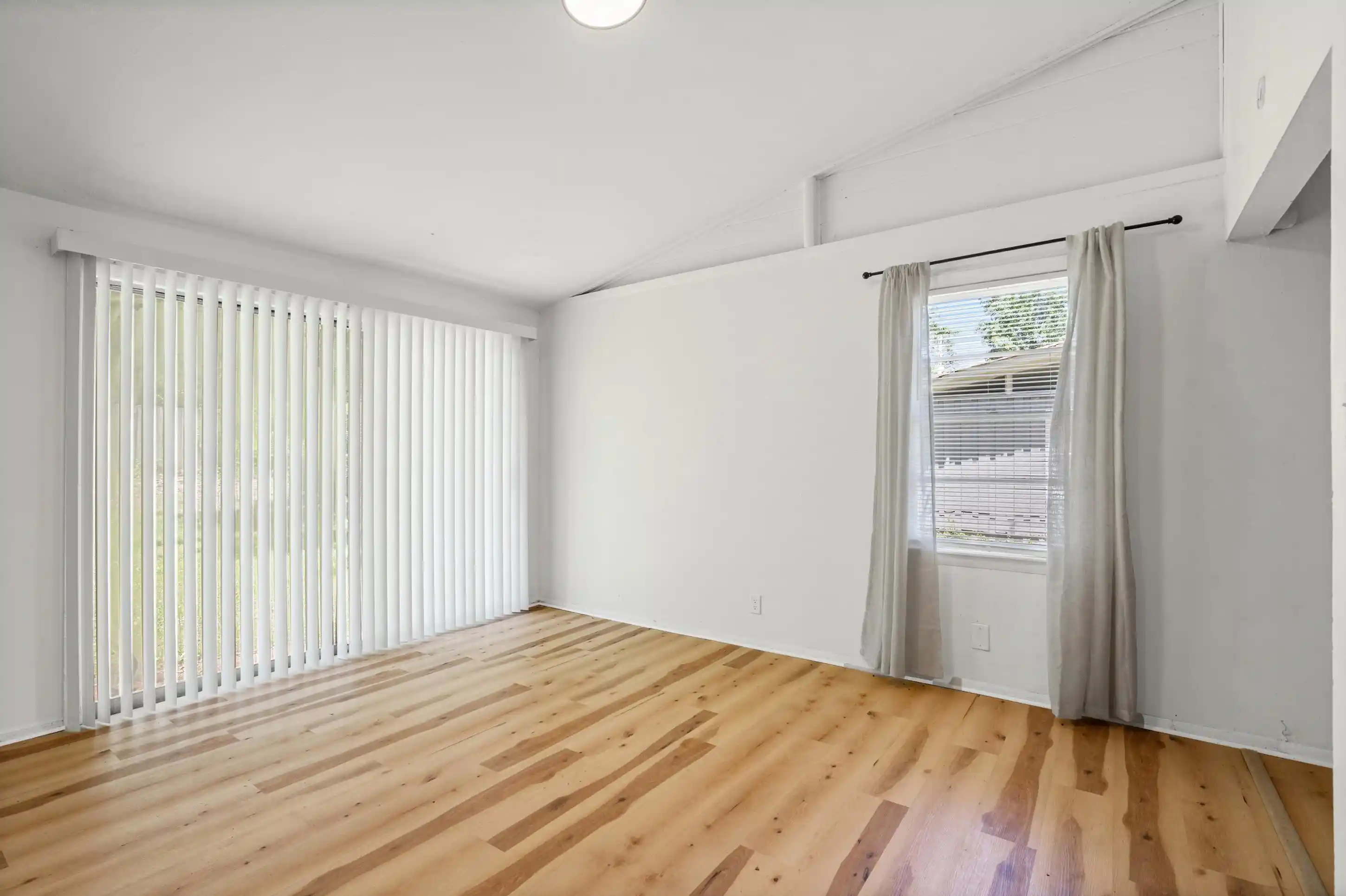 Photo 3 of Single family home for sale at 3083 Arrendale St, Memphis, TN 38118 | MLS# 10233192 | Listing updated on 2026-10-25