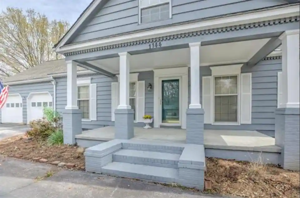 Photo 2 of Single family home for sale at 1144 E Crestwood Dr, Memphis, TN 38119 | MLS# 10233213 | Listing updated on 2026-10-28