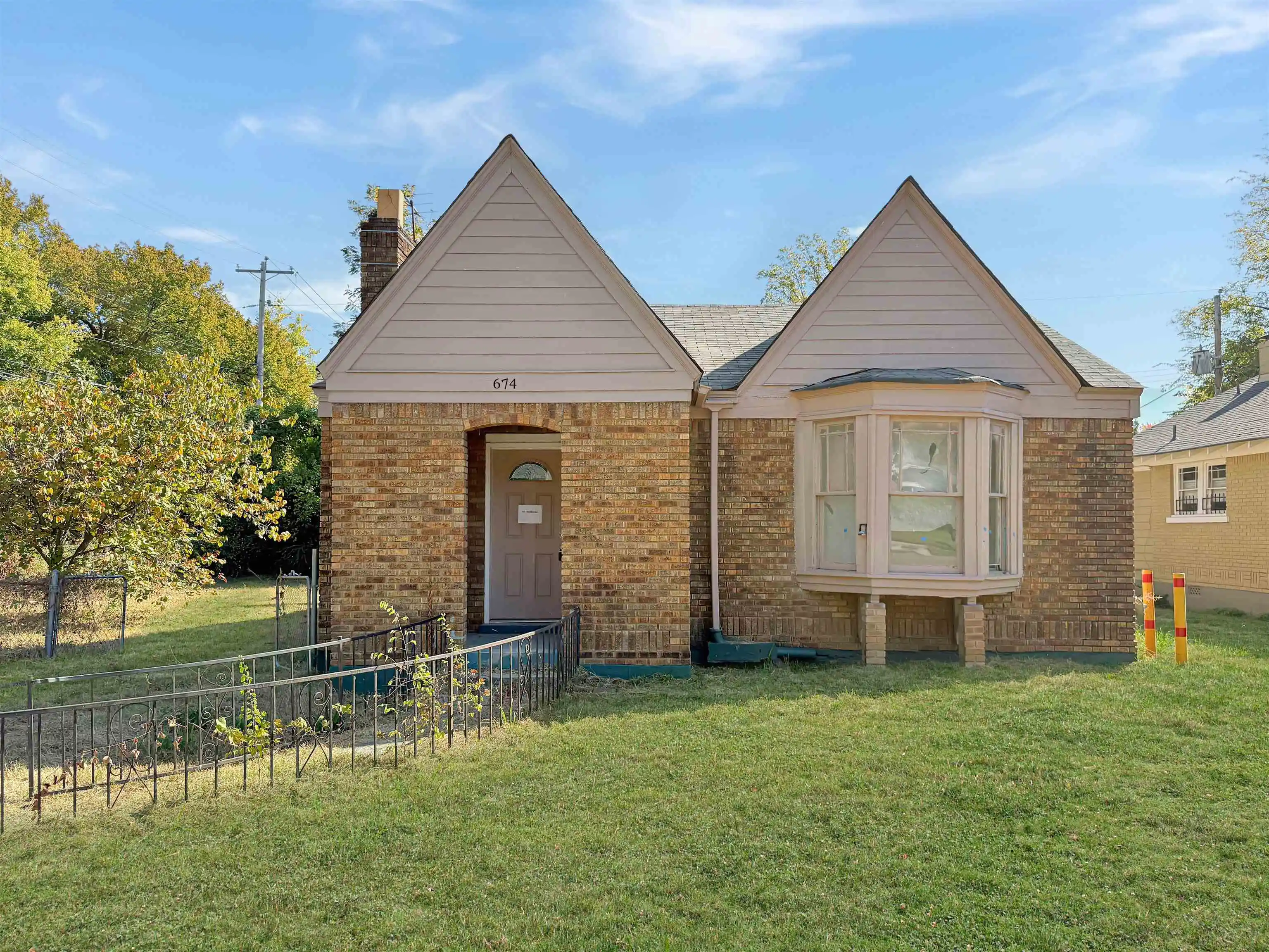 Photo 1 of Single family home for sale at 674 Maury St, Memphis, TN 38107 | MLS# 10233299 | Listing updated on 2026-10-29