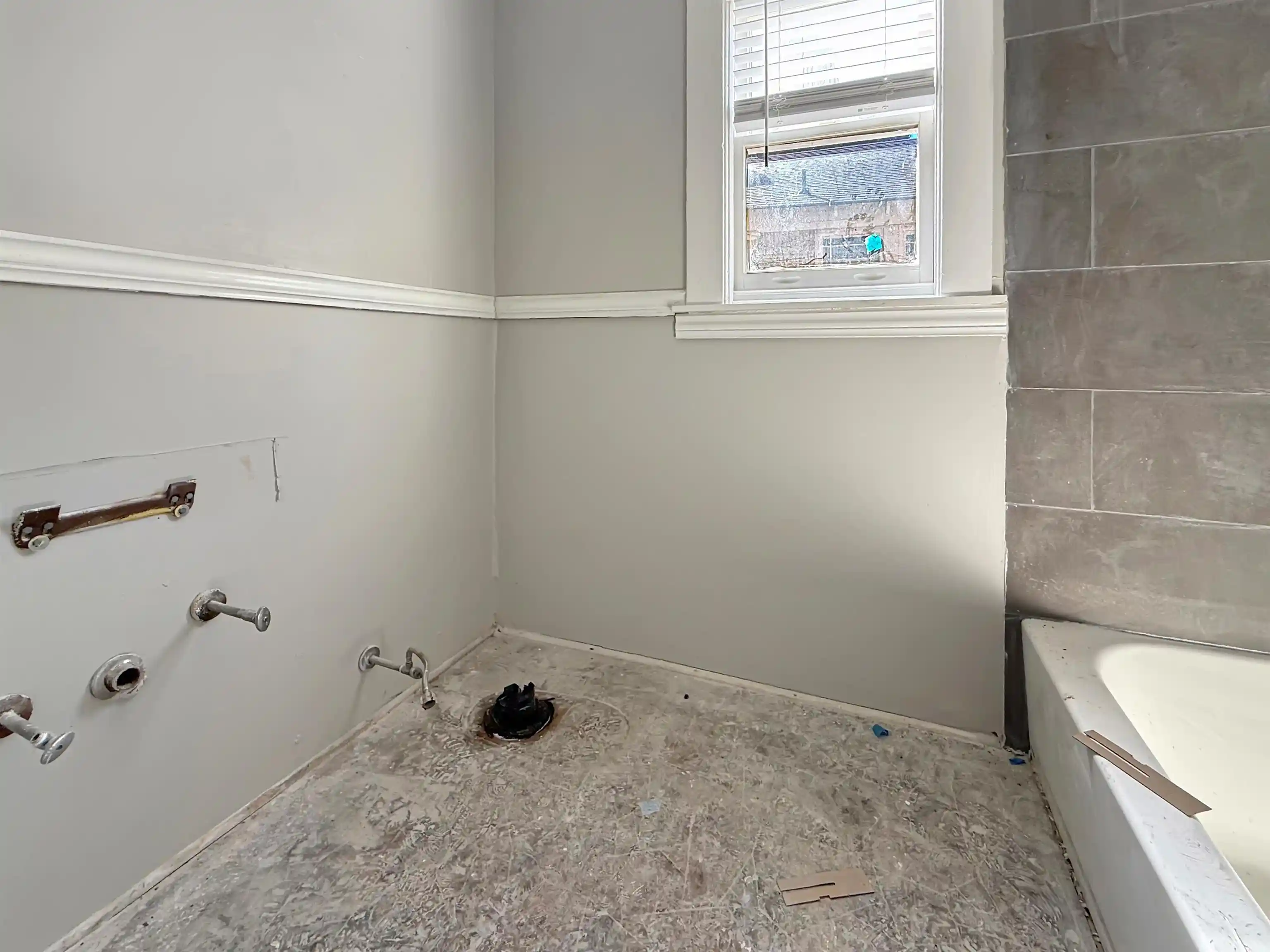 Photo 2 of Single family home for sale at 674 Maury St, Memphis, TN 38107 | MLS# 10233299 | Listing updated on 2026-10-29