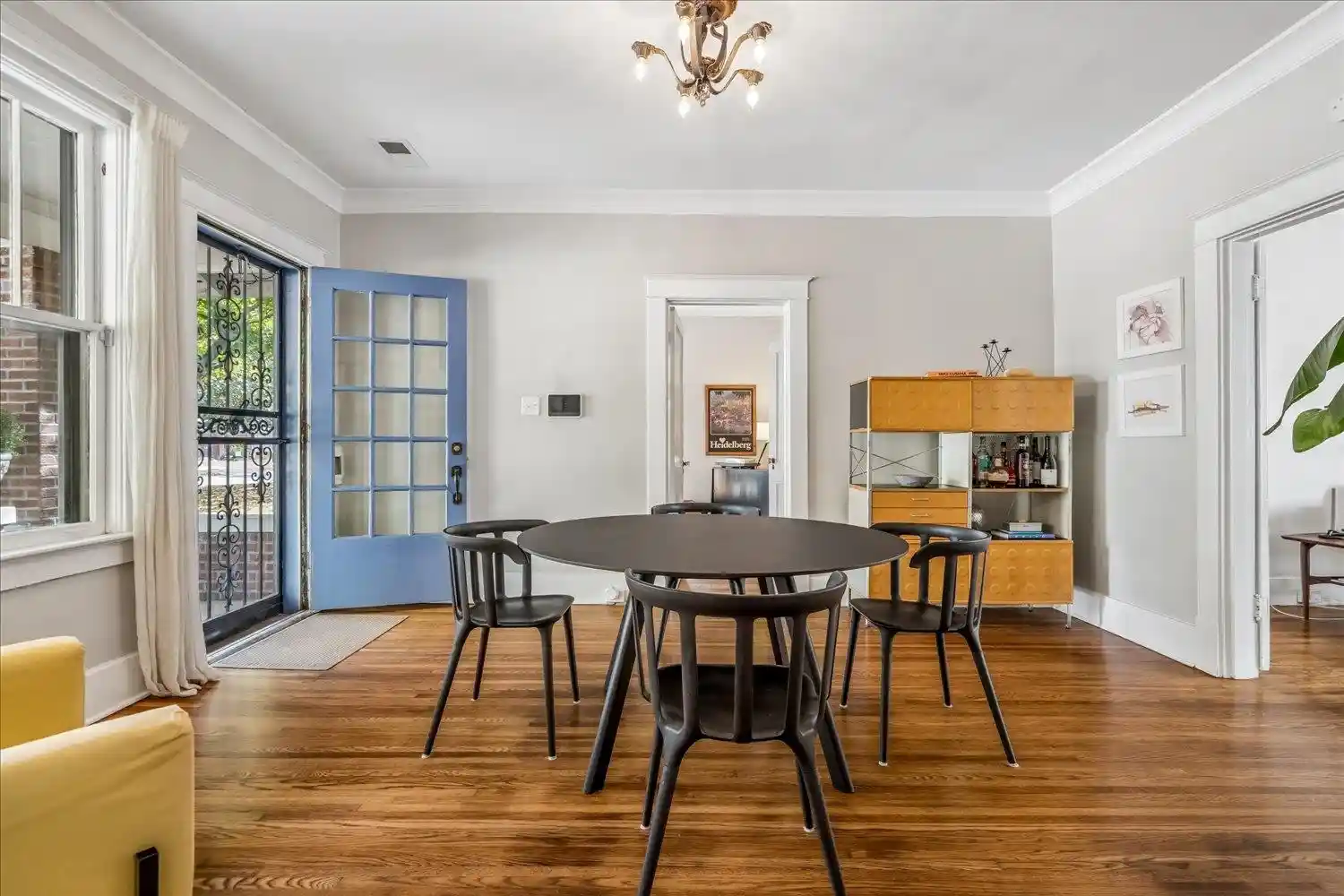 Photo 2 of Single family home for sale at 729 Maury St, Memphis, TN 38107 | MLS# 10233349 | Listing updated on 2026-10-28
