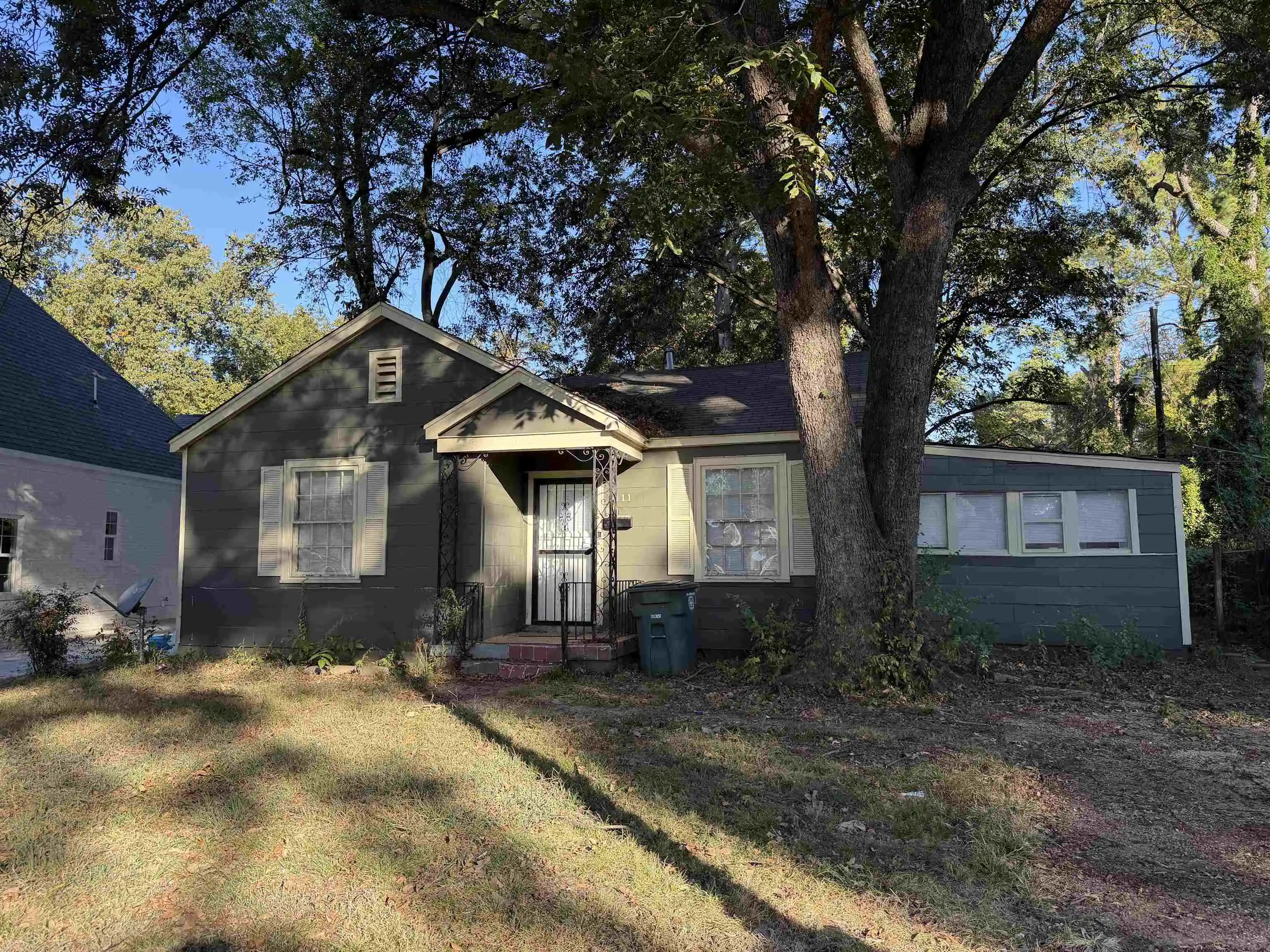 Photo 1 of Single family home for sale at 411 S Fenwick Rd, Memphis, TN 38111 | MLS# 10233360 | Listing updated on 2026-10-28
