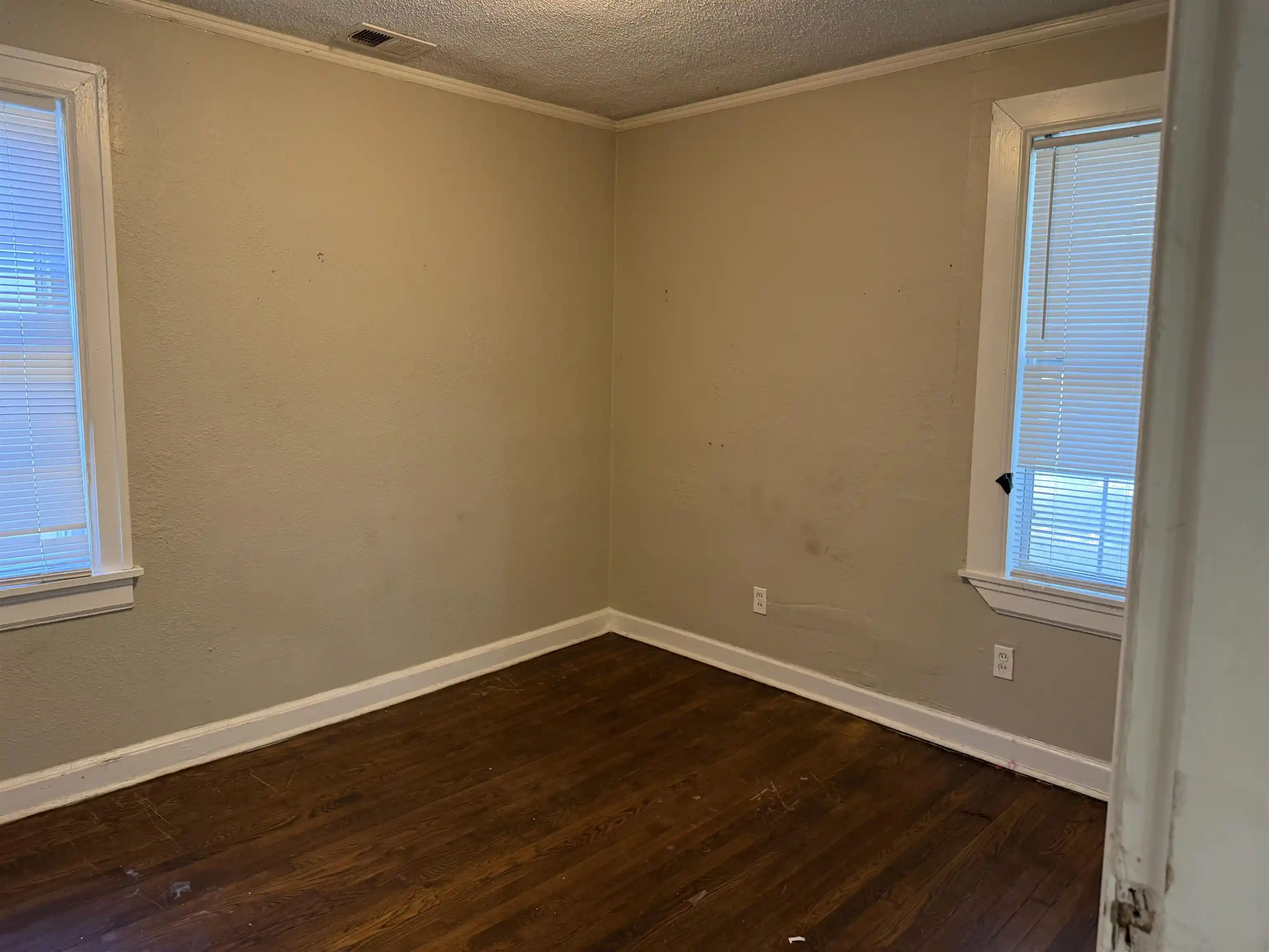 Photo 2 of Single family home for sale at 411 S Fenwick Rd, Memphis, TN 38111 | MLS# 10233360 | Listing updated on 2026-10-28