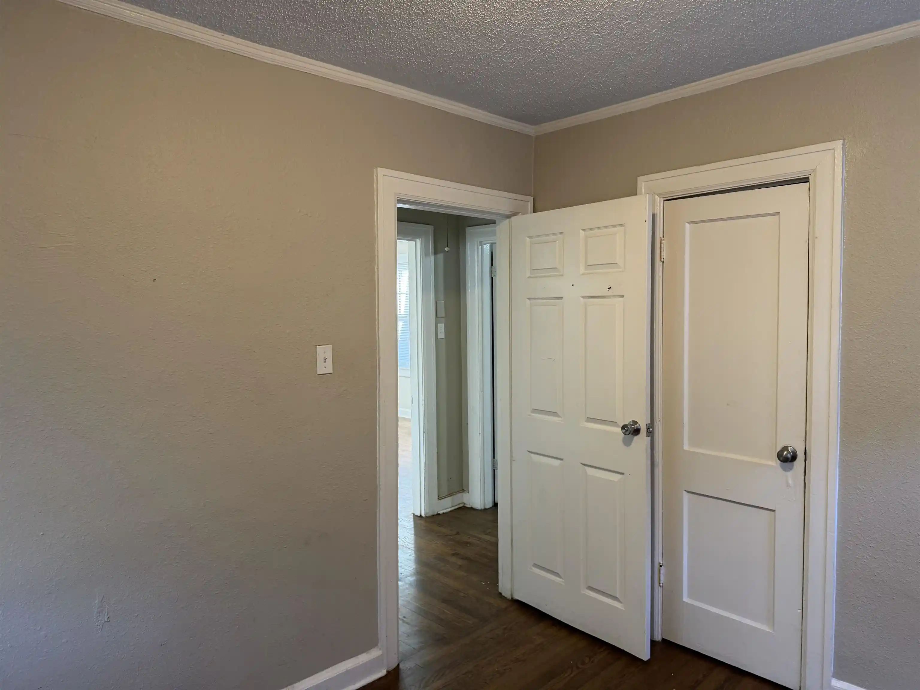 Photo 3 of Single family home for sale at 411 S Fenwick Rd, Memphis, TN 38111 | MLS# 10233360 | Listing updated on 2026-10-28