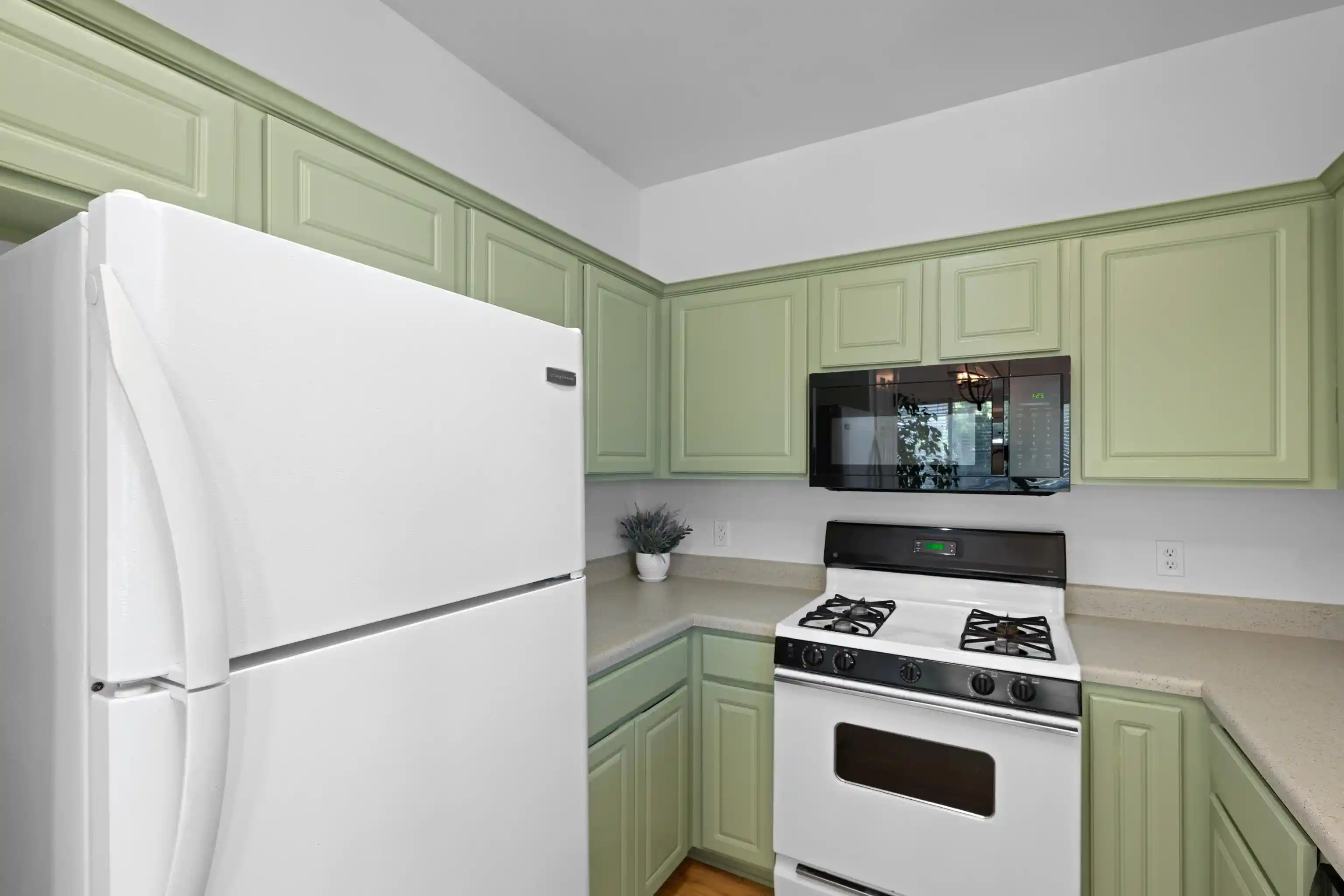 Photo 2 of Single family home for sale at 1040 River Isle Cv, Memphis, TN 38103 | MLS# 10233382 | Listing updated on 2026-10-29