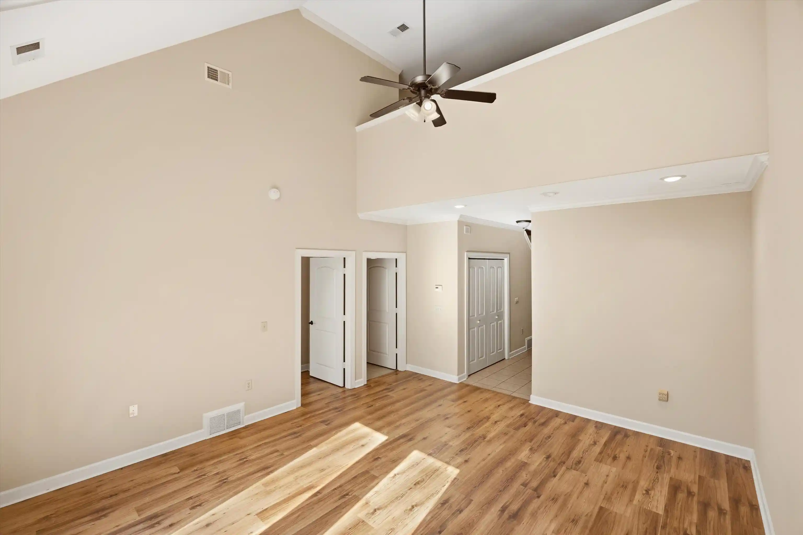 Photo 3 of Condo for sale at 1595 Dexter Grv Ct #102, Cordova, TN 38016 | MLS# 10233388 | Listing updated on 2026-10-29